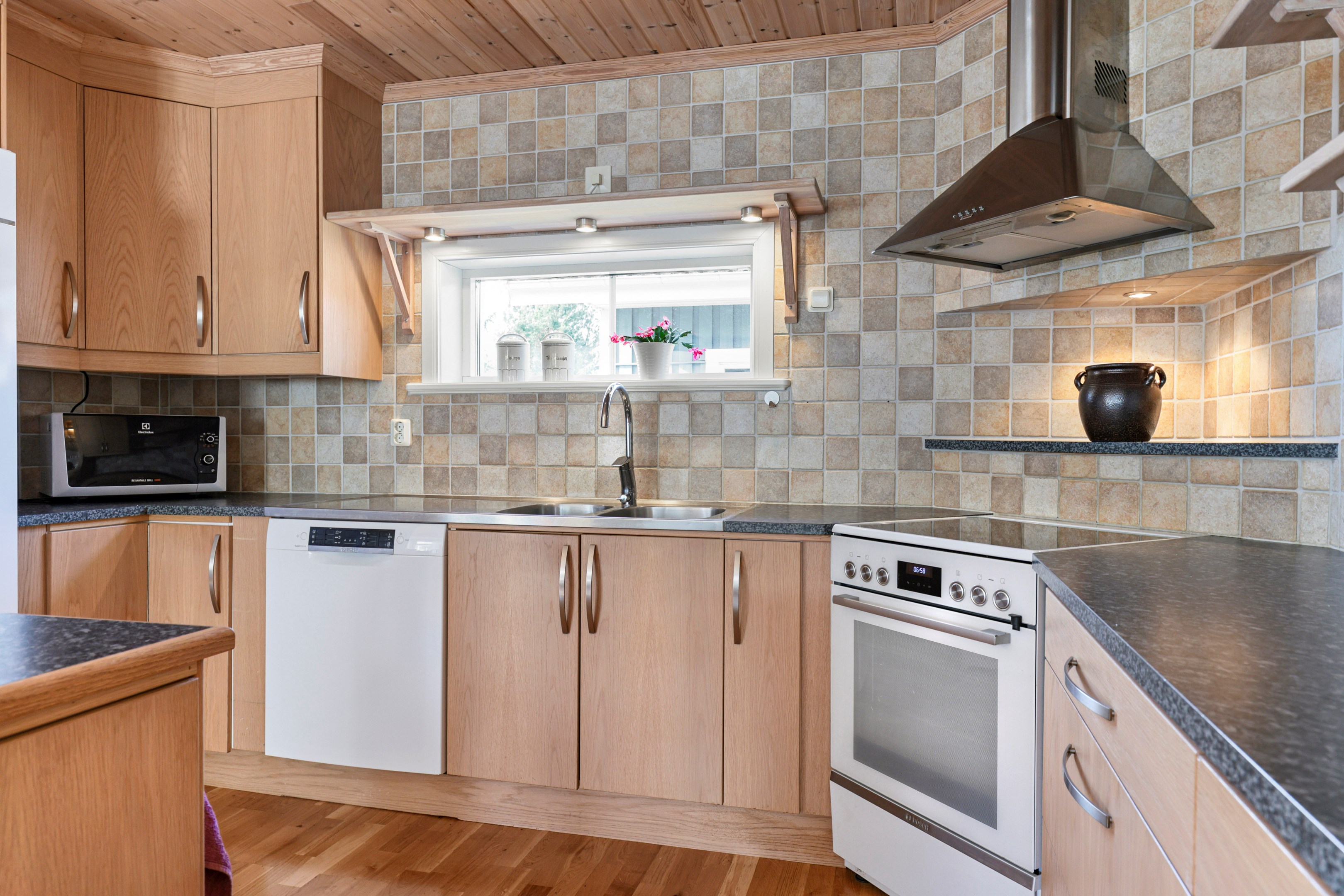 Bostadsbild från Gamla Slipvägen 5, Till salu i Öregrund, Östhammar