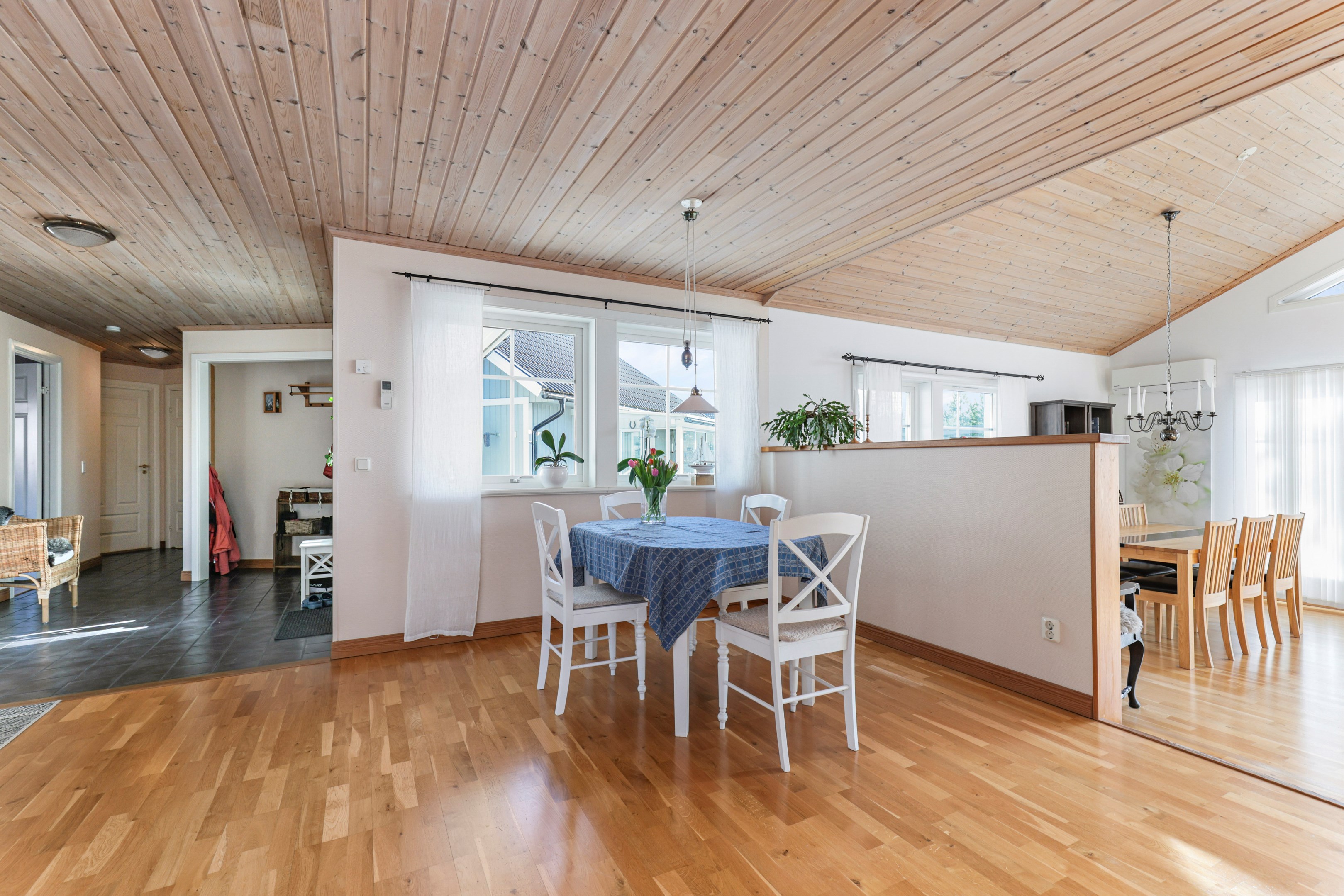 Bostadsbild från Gamla Slipvägen 5, Till salu i Öregrund, Östhammar