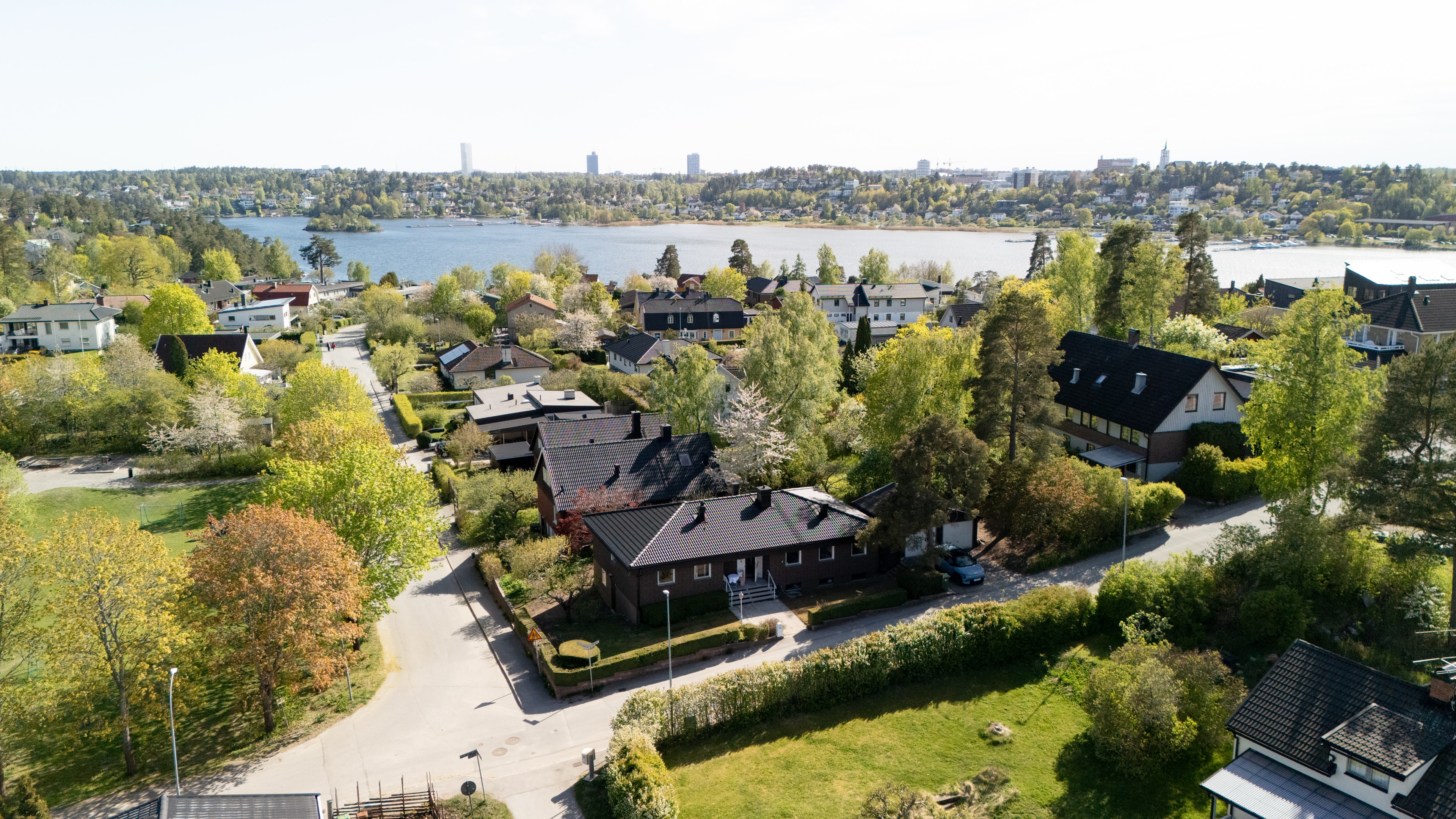 Bostadsbild från Gärdstuguvägen 26, Såld i Sollentuna - Landsnora, Sollentuna