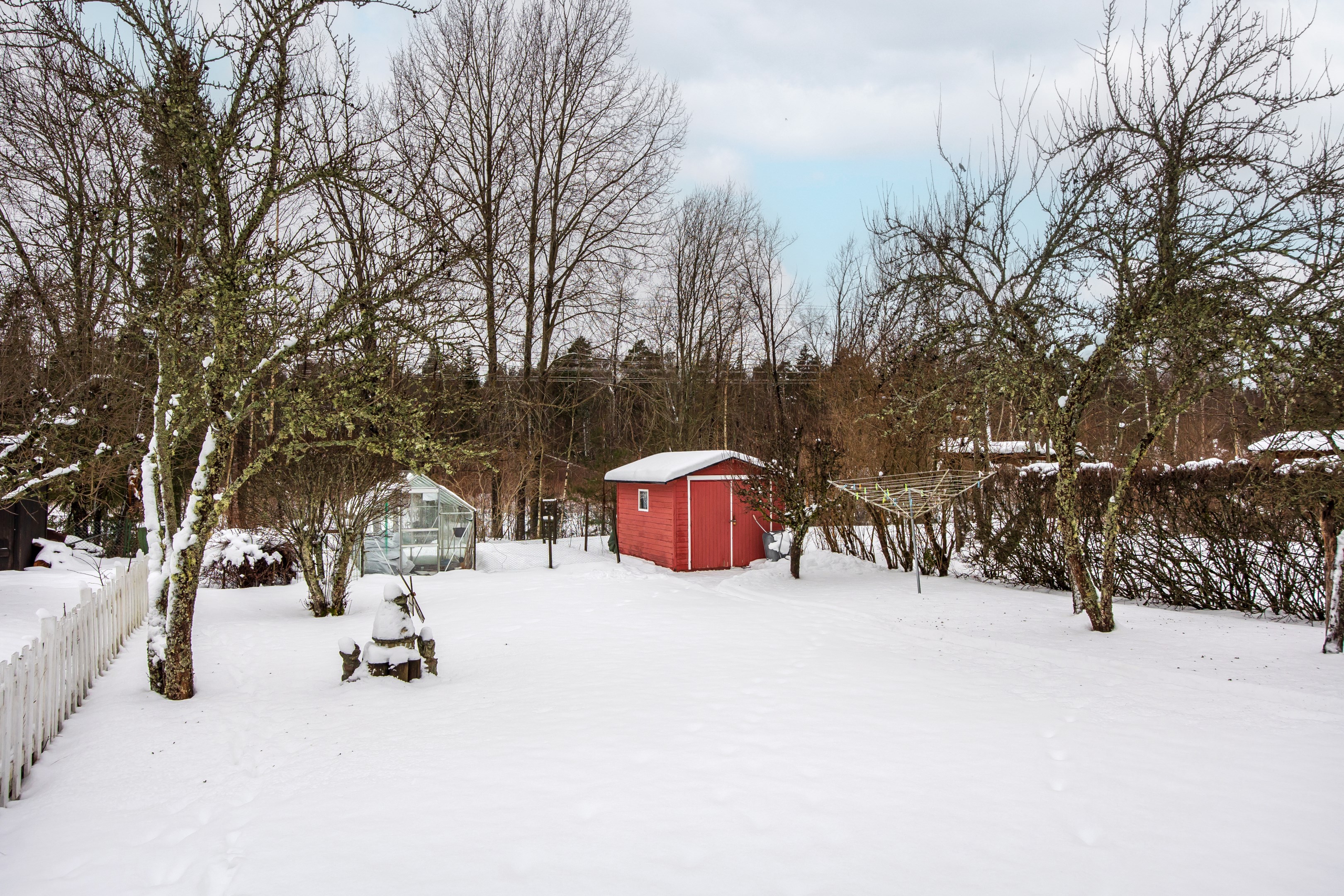 Bostadsbild från Revirvägen 33, Såld i Viby, Sollentuna