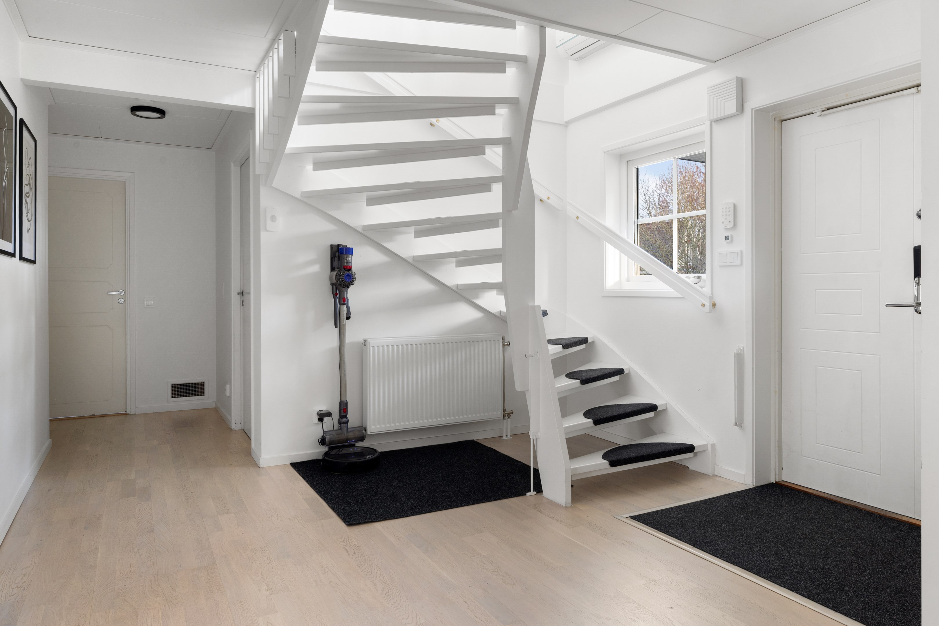 Bostadsbild från Ugglevägen 173, Till salu i Tumba, Botkyrka