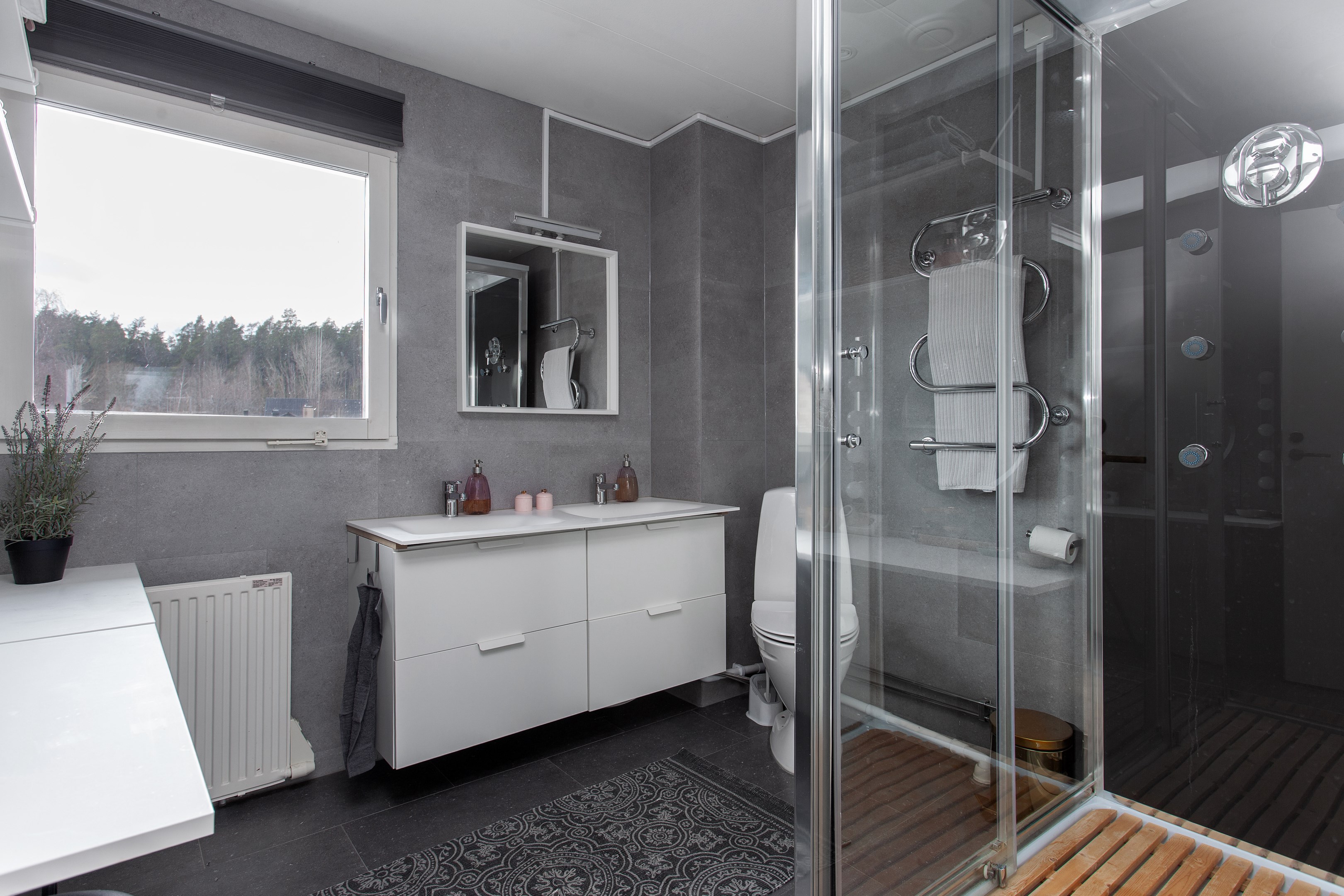 Bostadsbild från Libbyvägen 36, Såld i Gribbylund, Täby