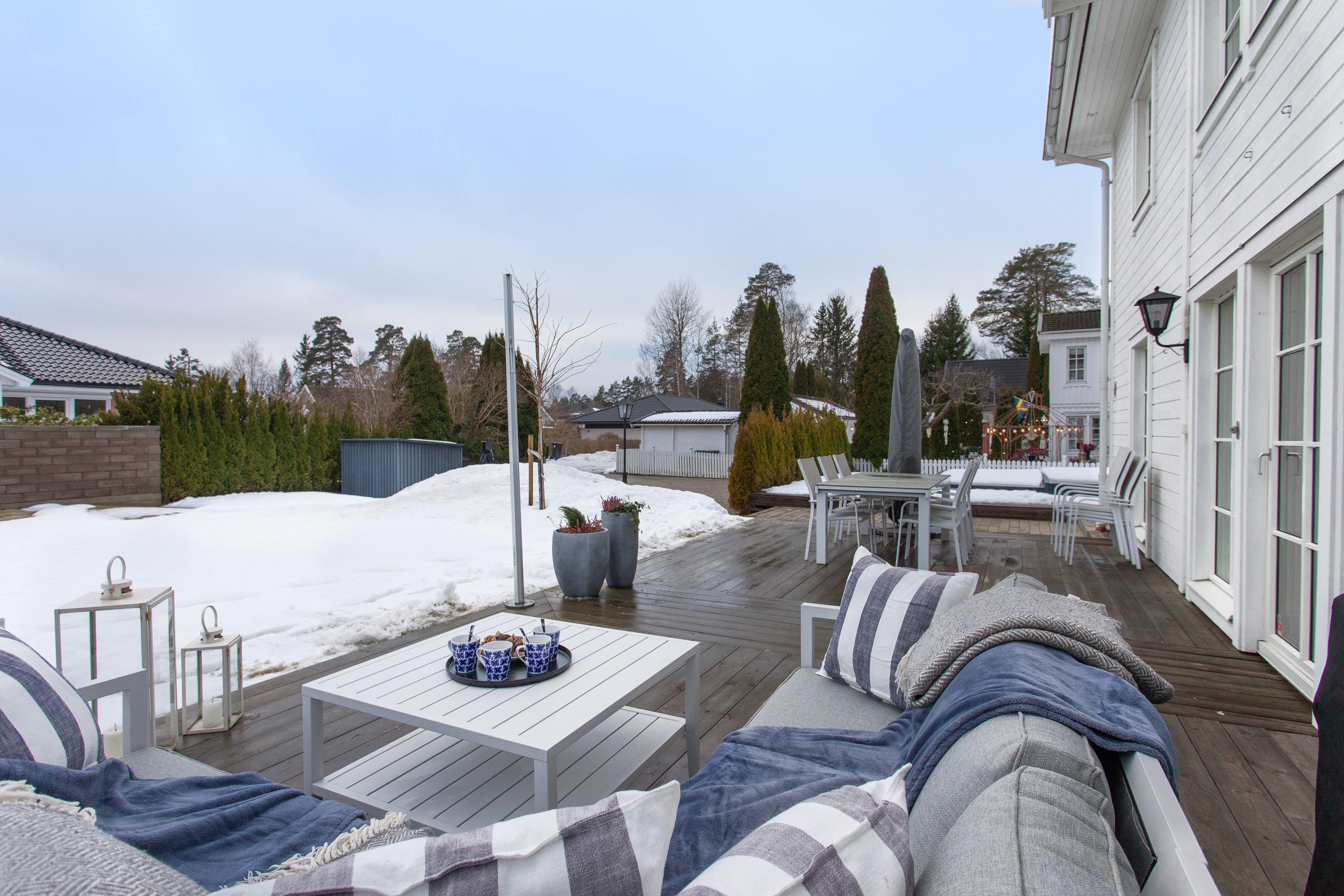 Bostadsbild från Källdisvägen 24, Till salu i Täby Kyrkby, Täby