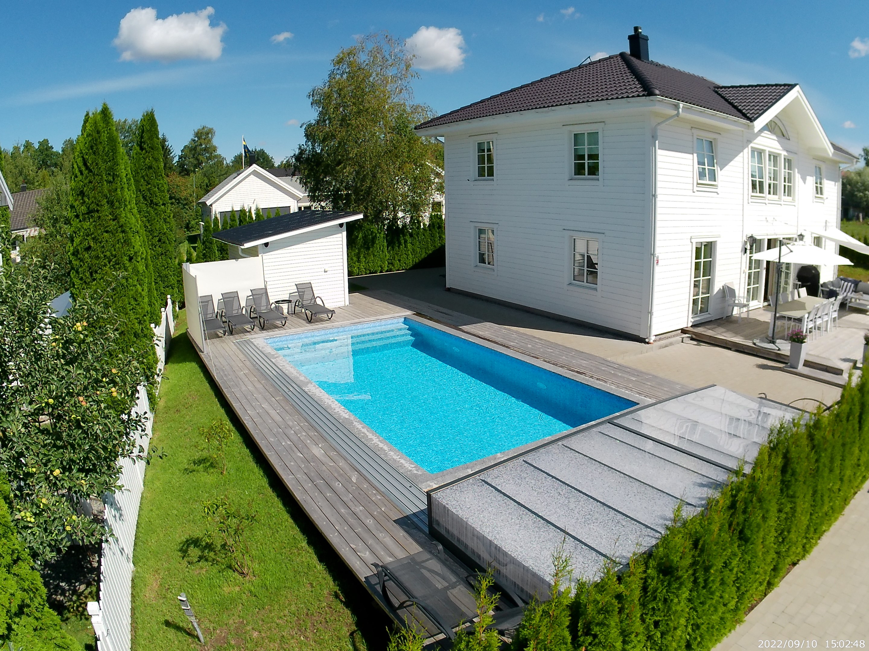 Bostadsbild från Källdisvägen 24, Till salu i Täby Kyrkby, Täby