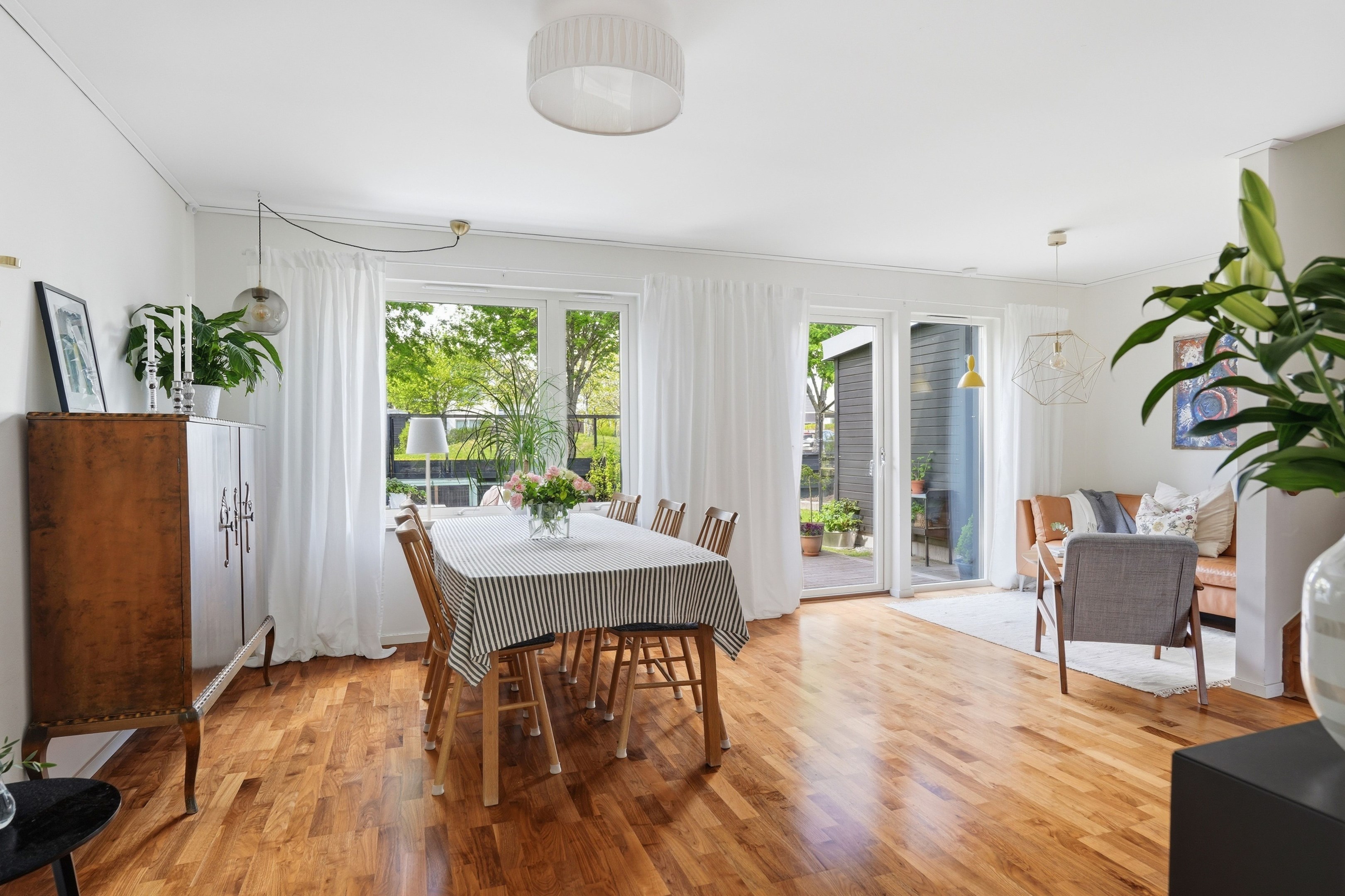 Bostadsbild från Arkeologvägen 32, Till salu i Gamla Uppsala, Uppsala