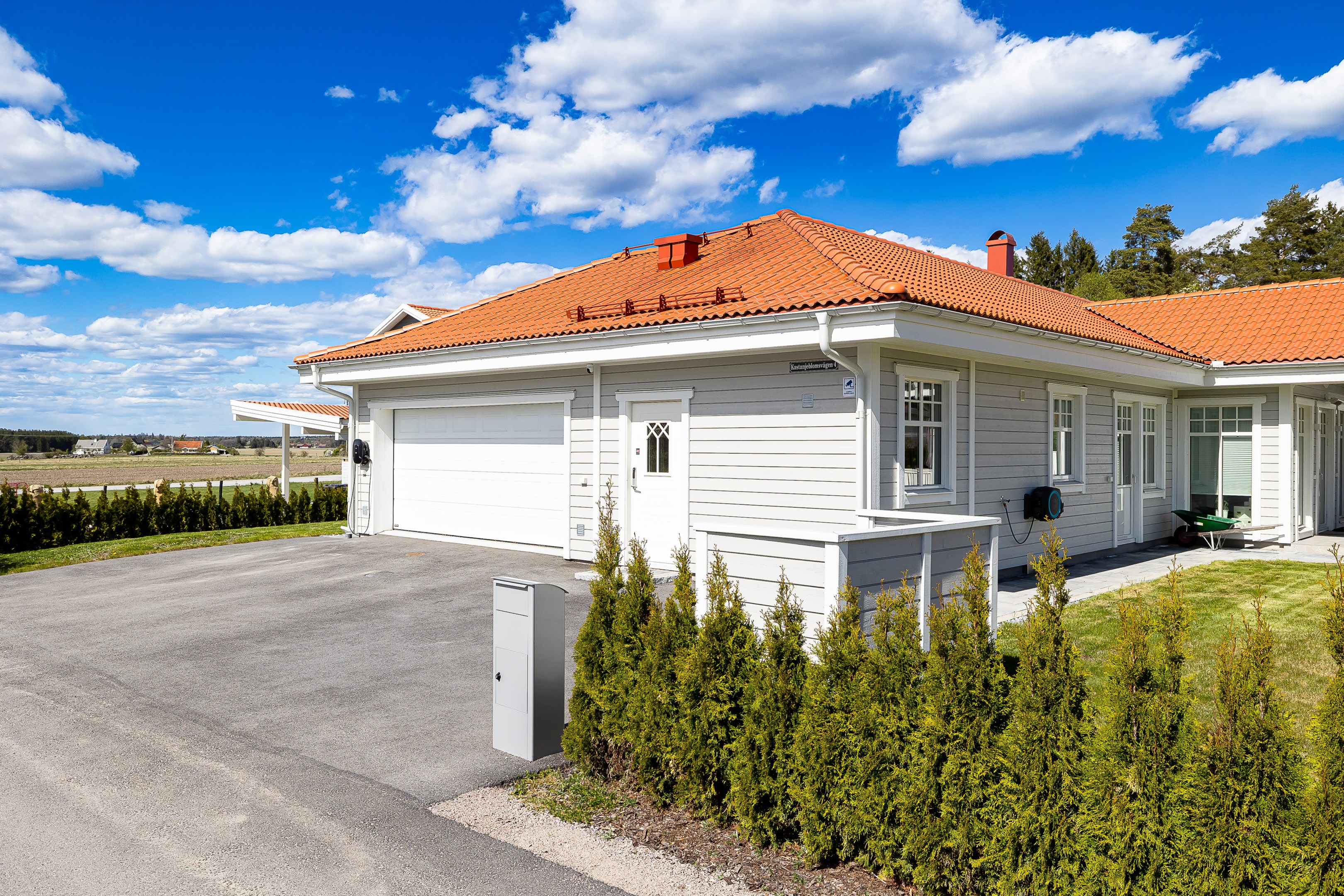 Bostadsbild från Kastanjeblomsvägen 4, Till salu i Skölsta, Uppsala