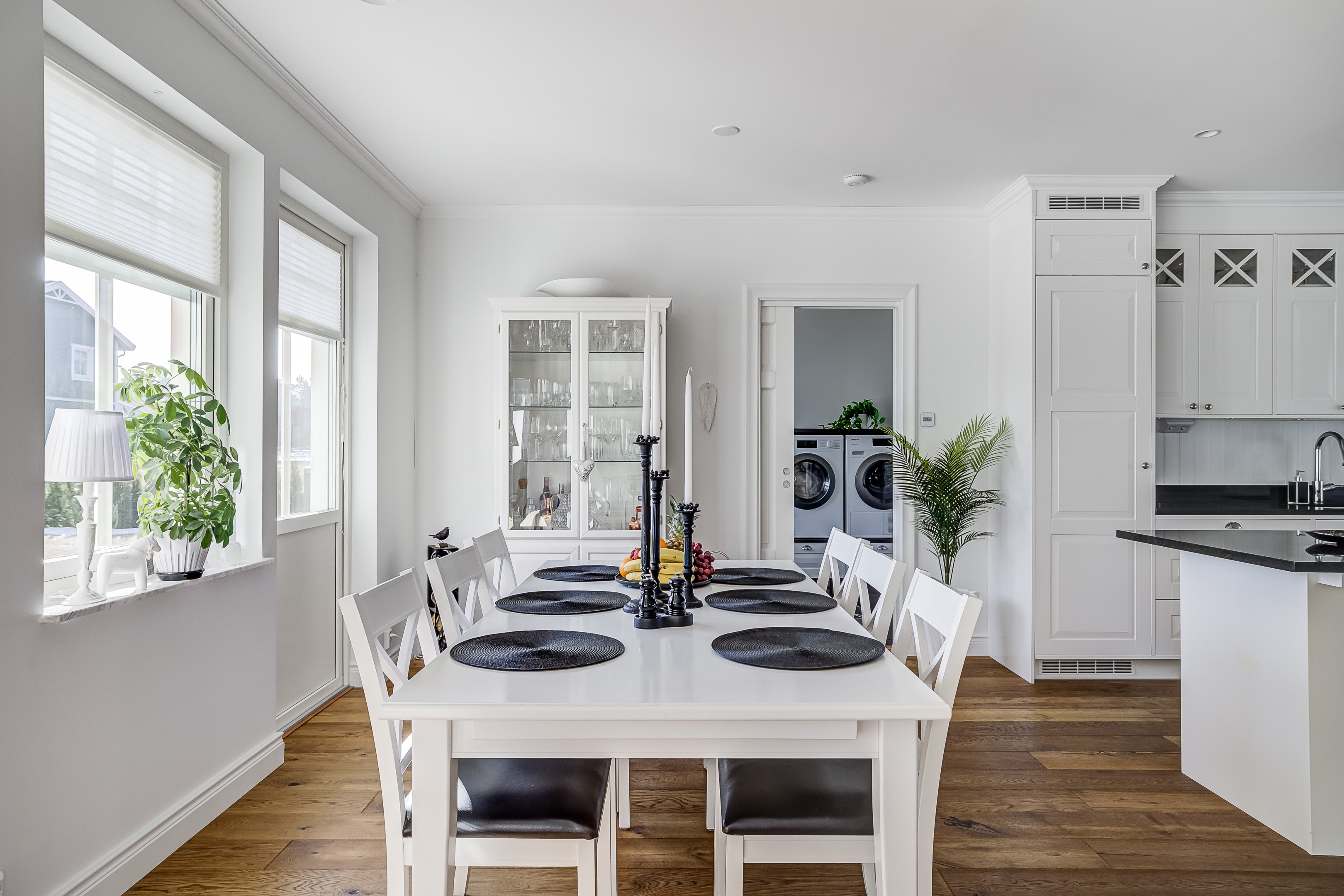 Bostadsbild från Kastanjeblomsvägen 4, Till salu i Skölsta, Uppsala