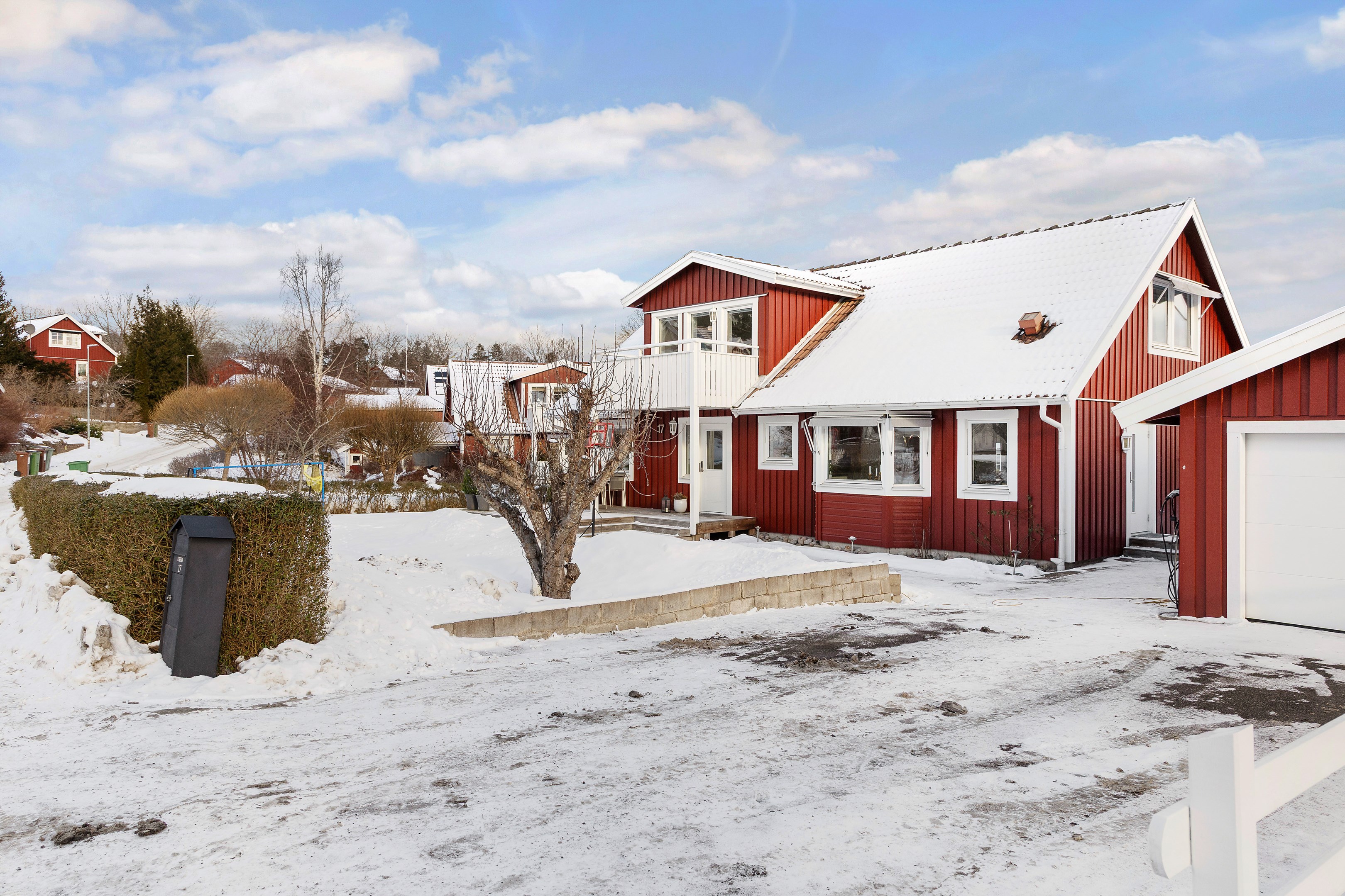 Bostadsbild från Rensättra allé 17, Såld i Rensättra, Nacka