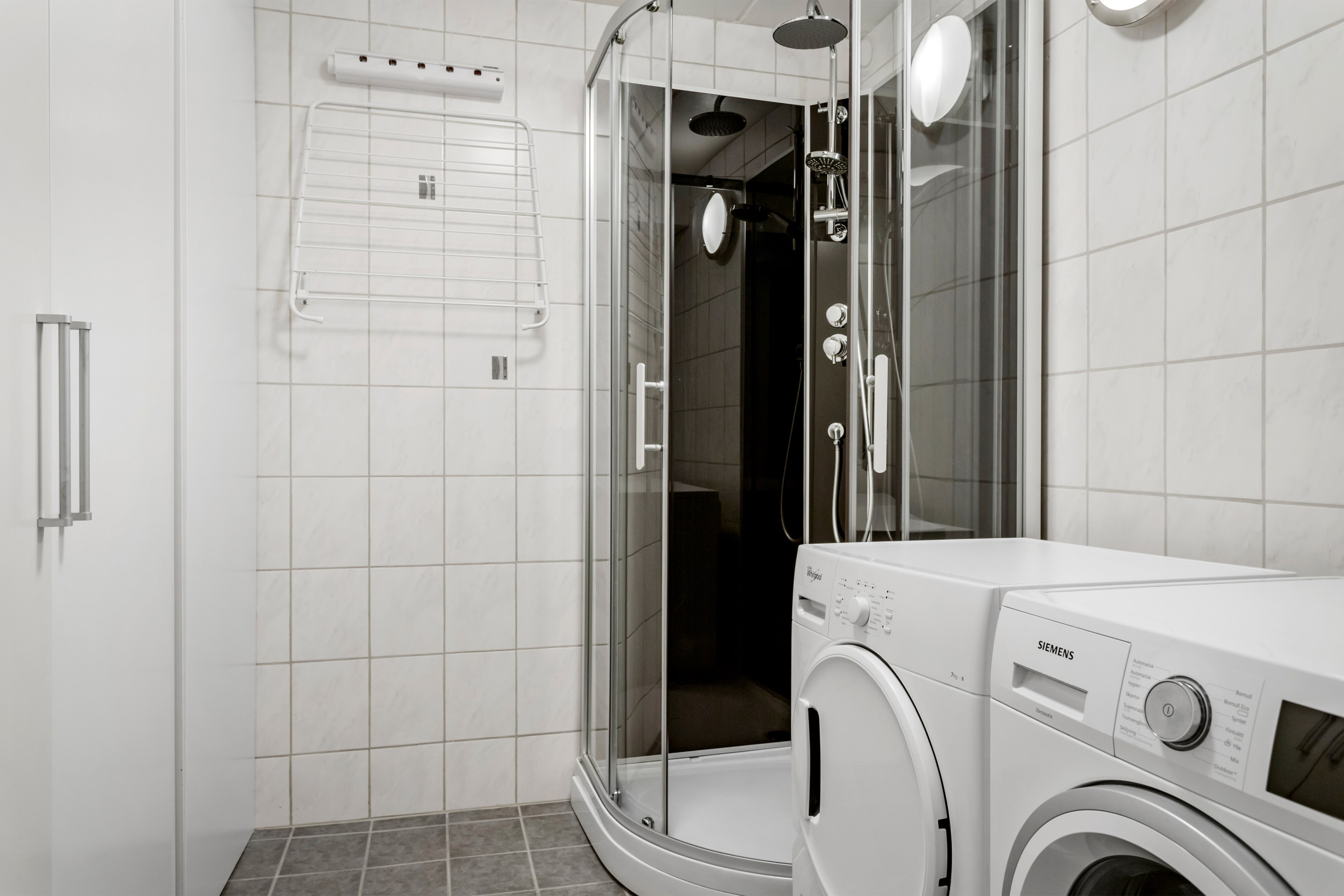 Bostadsbild från Knut Stangenbergs väg 30, Till salu i Duvnäs Utskog, Nacka