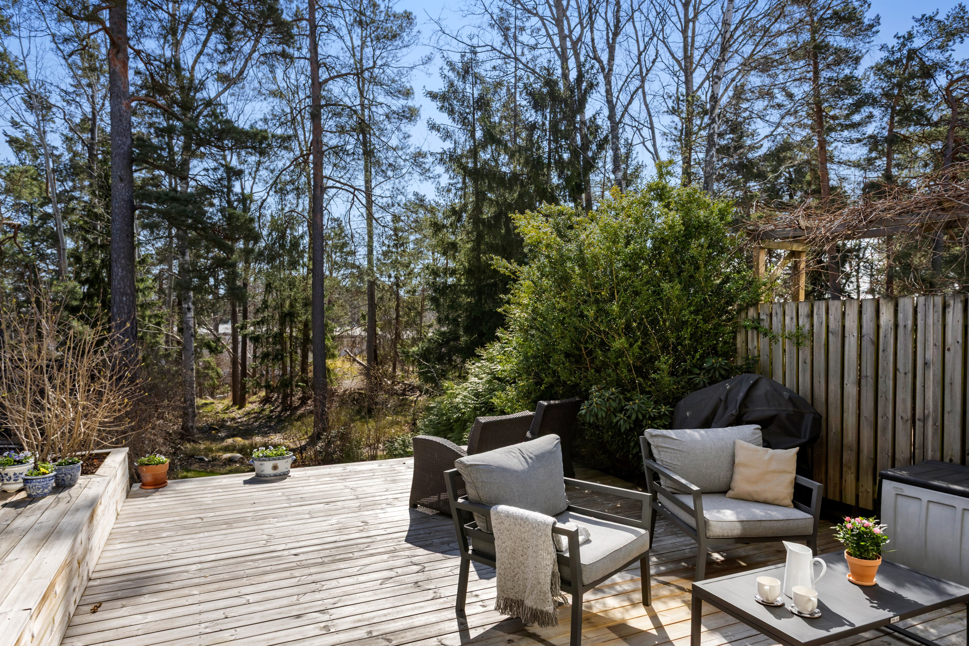 Bostadsbild från Knut Stangenbergs väg 30, Till salu i Duvnäs Utskog, Nacka