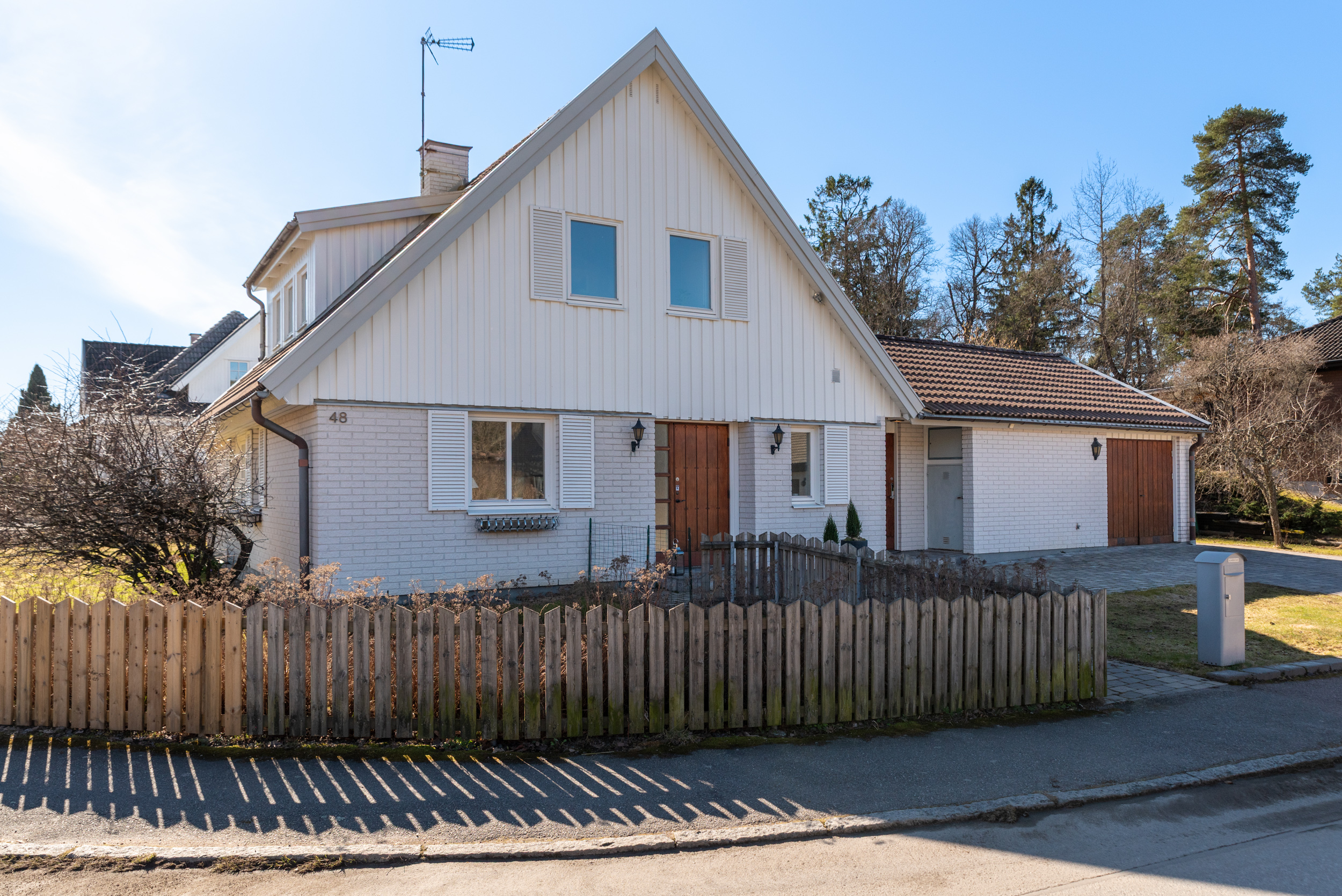 Bostadsbild från Ormbergssvängen 48, Till salu i Ormberget, Västerås