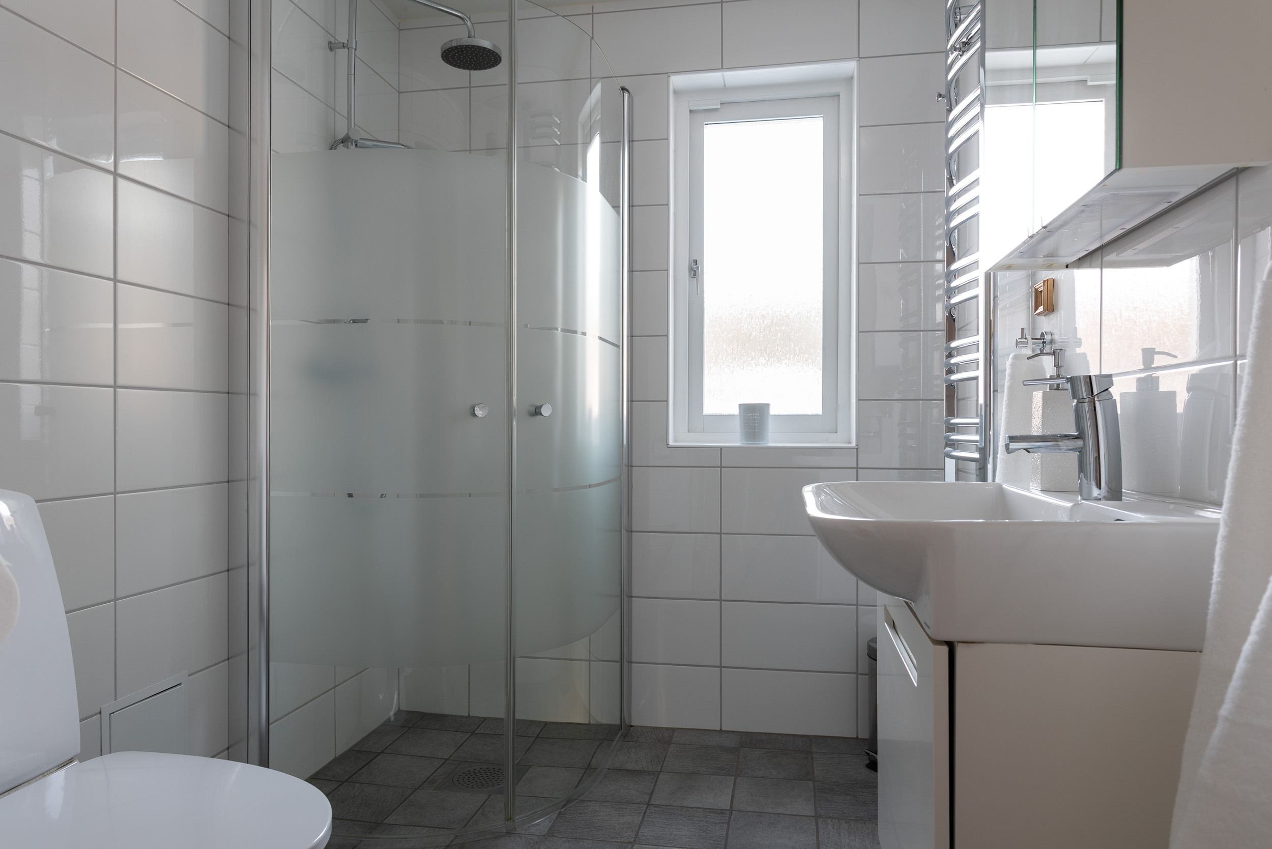 Bostadsbild från Ormbergssvängen 48, Till salu i Ormberget, Västerås