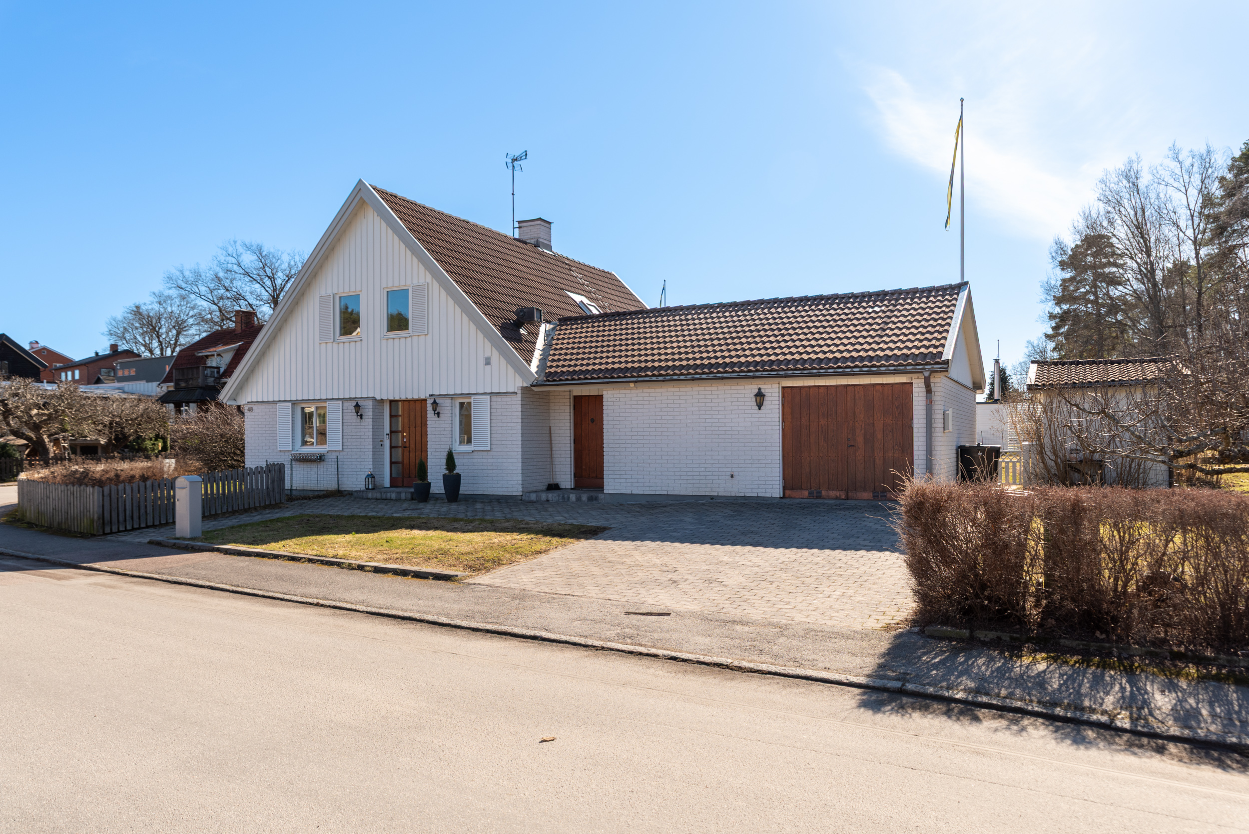 Bostadsbild från Ormbergssvängen 48, Till salu i Ormberget, Västerås