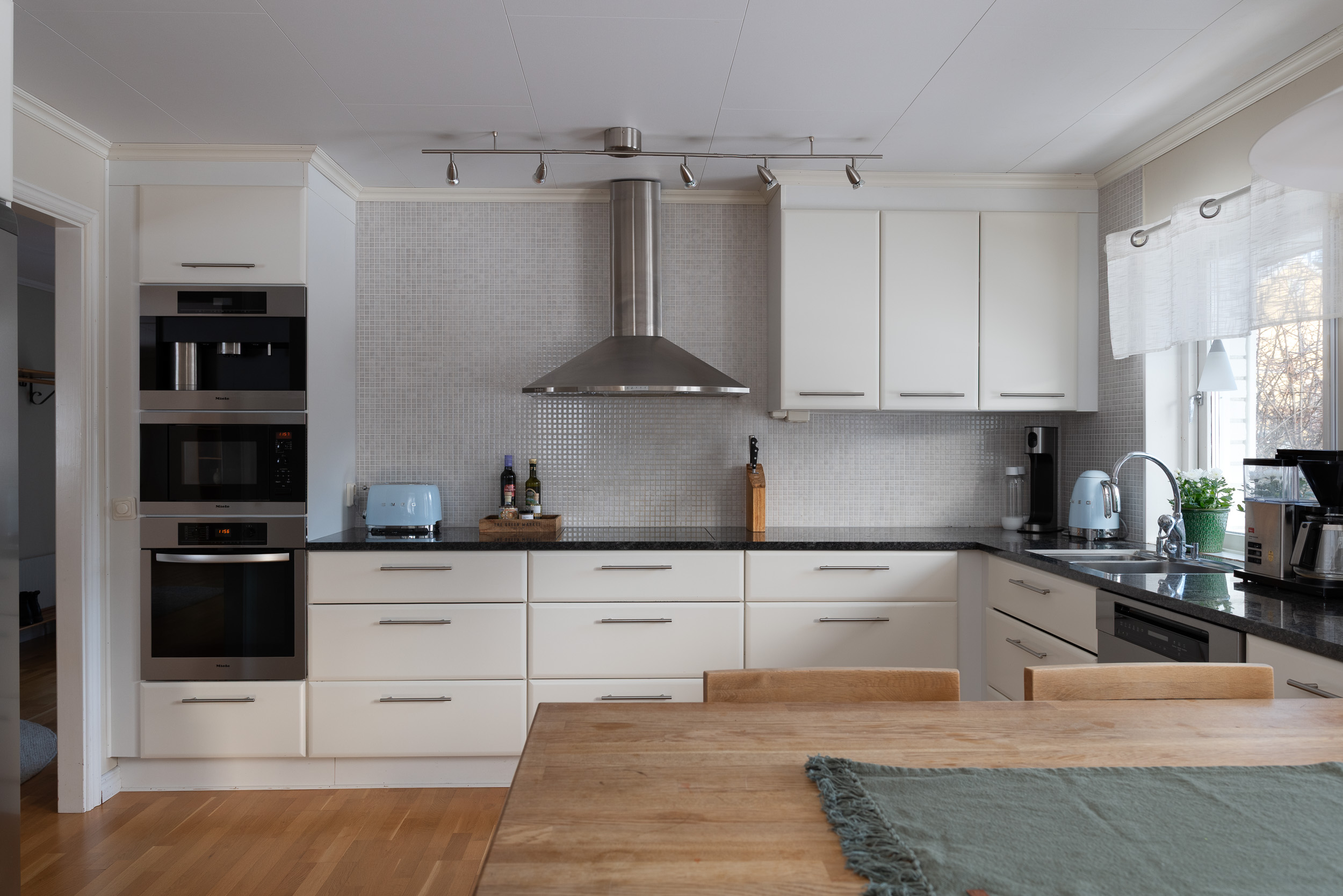 Bostadsbild från Ormbergssvängen 48, Till salu i Ormberget, Västerås