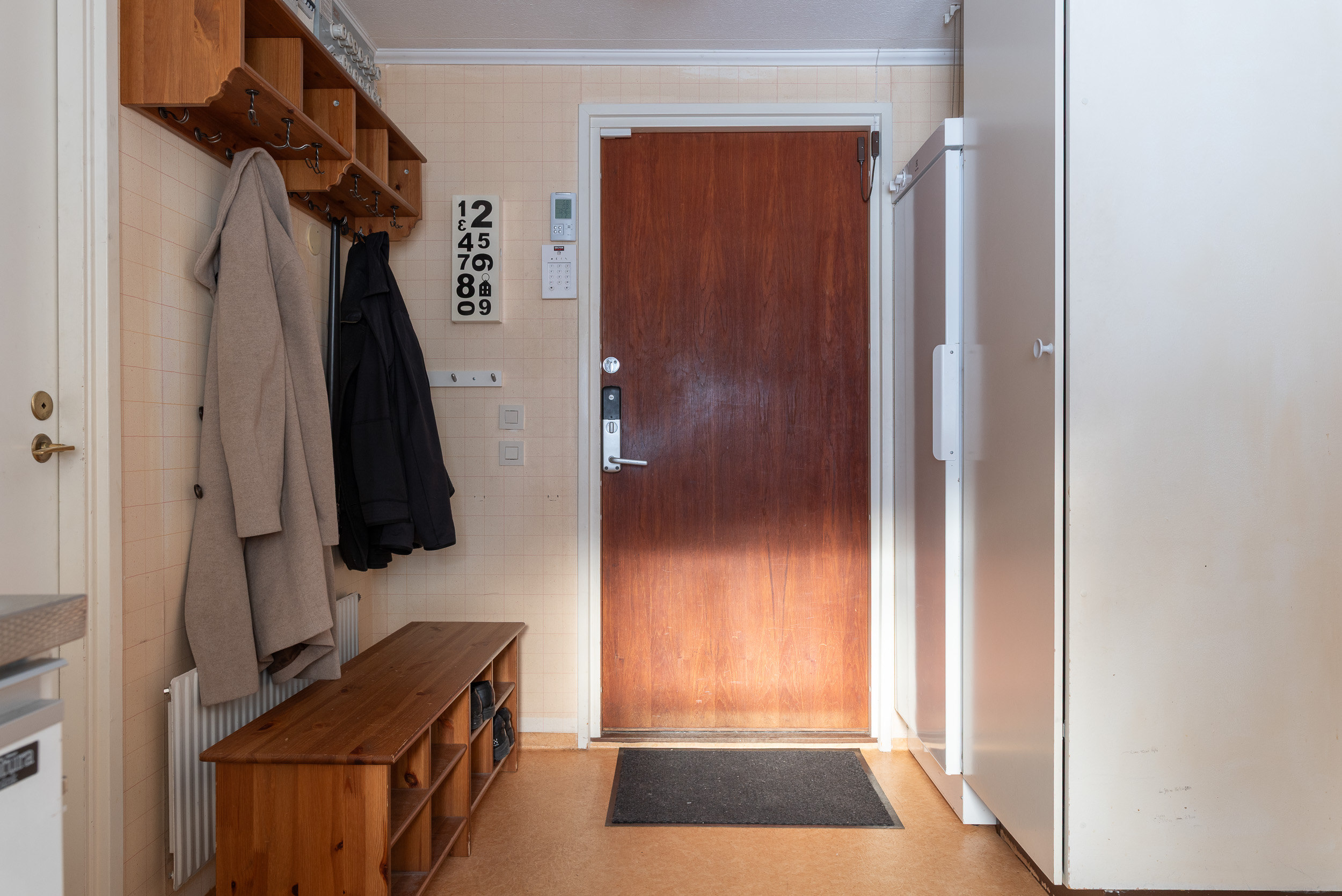 Bostadsbild från Ormbergssvängen 48, Till salu i Ormberget, Västerås