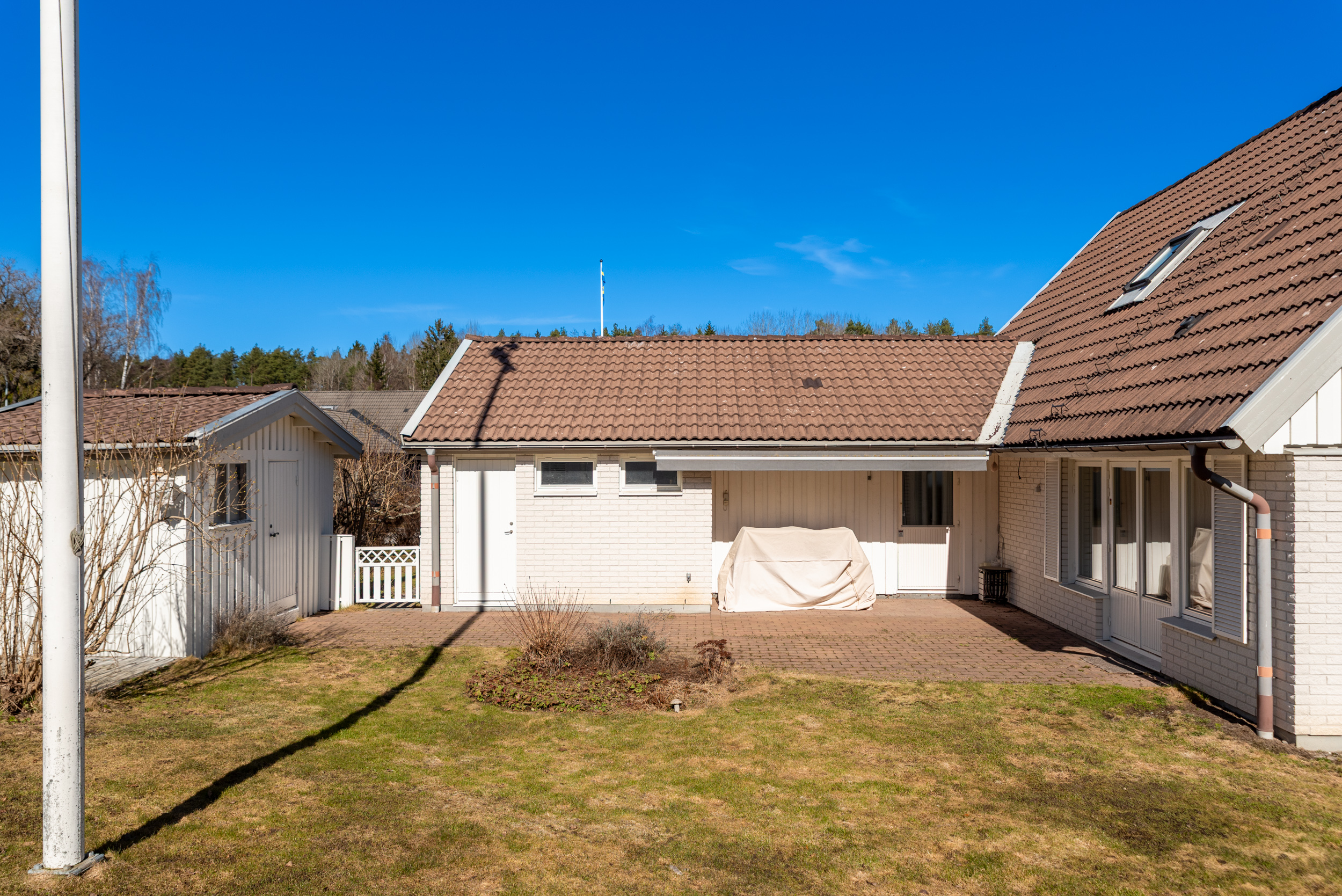 Bostadsbild från Ormbergssvängen 48, Till salu i Ormberget, Västerås