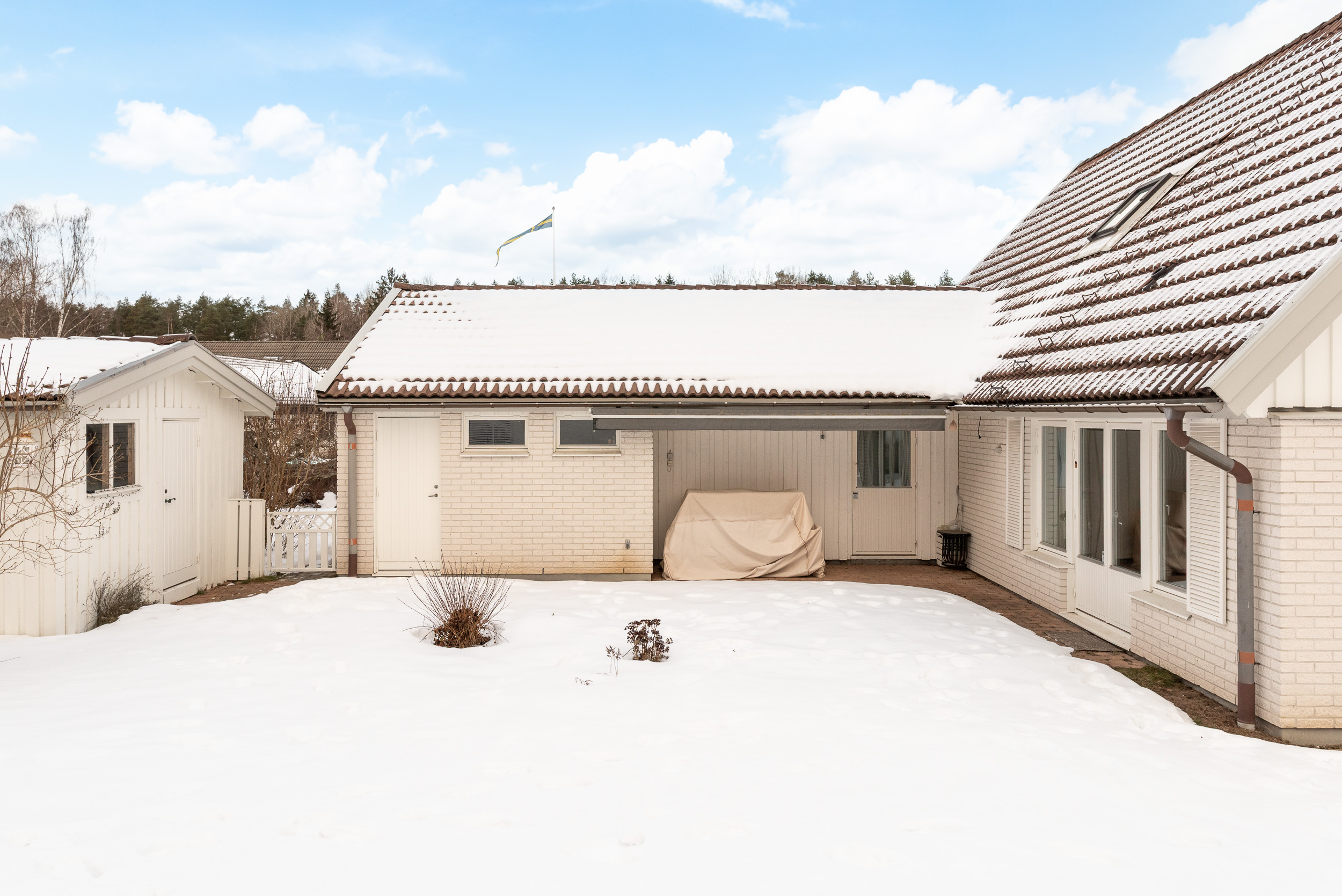 Bostadsbild från Ormbergssvängen 48, Till salu i Ormberget, Västerås