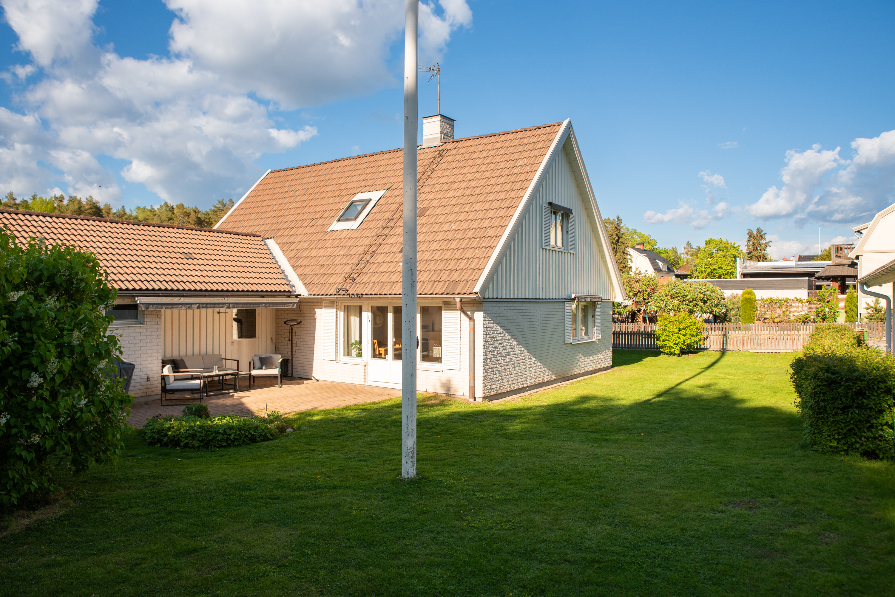 Bostadsbild från Ormbergssvängen 48, Till salu i Ormberget, Västerås