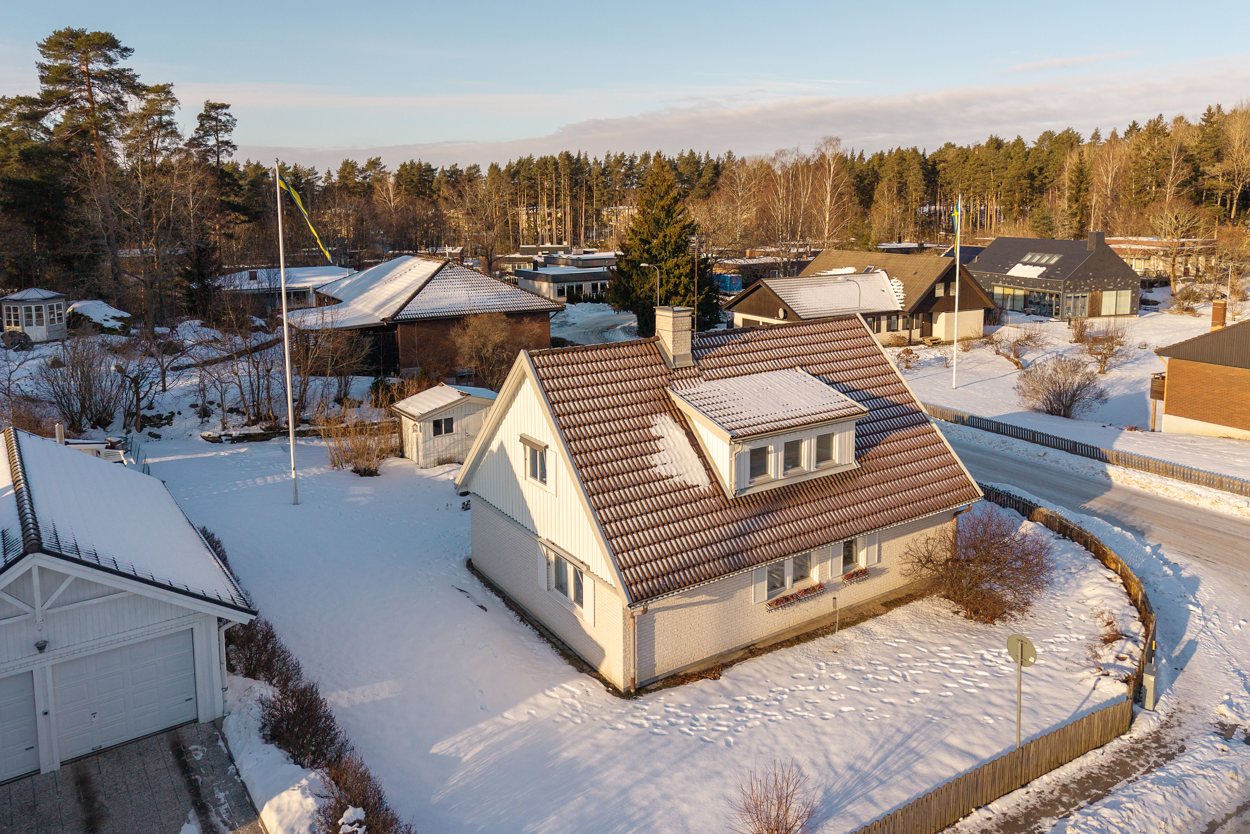 Bostadsbild från Ormbergssvängen 48, Till salu i Ormberget, Västerås