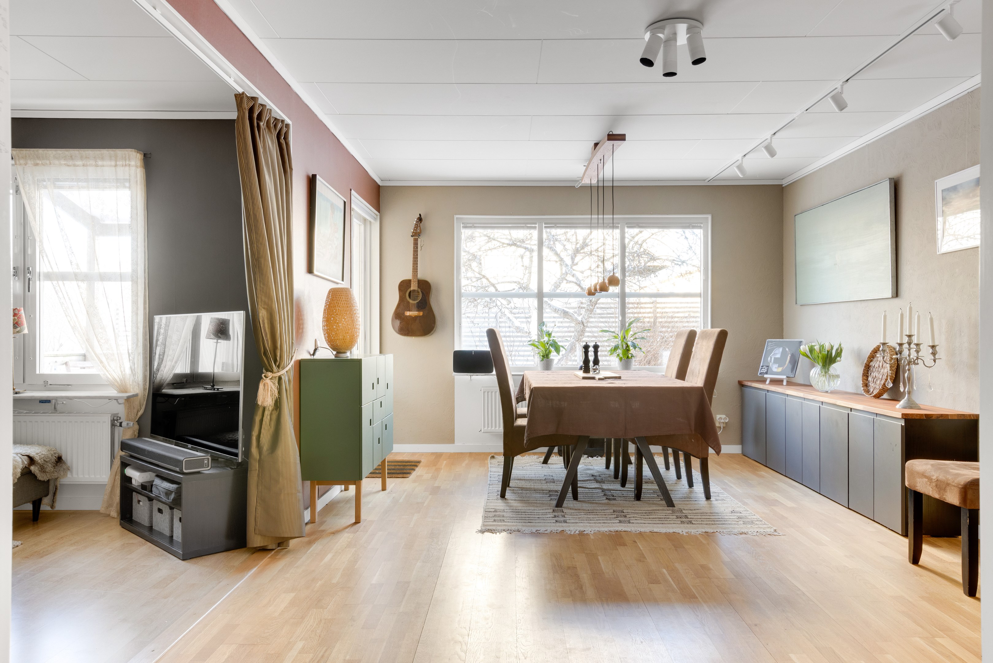 Bostadsbild från Högåsvägen 233, Såld i Knivsta - Centralt, Knivsta