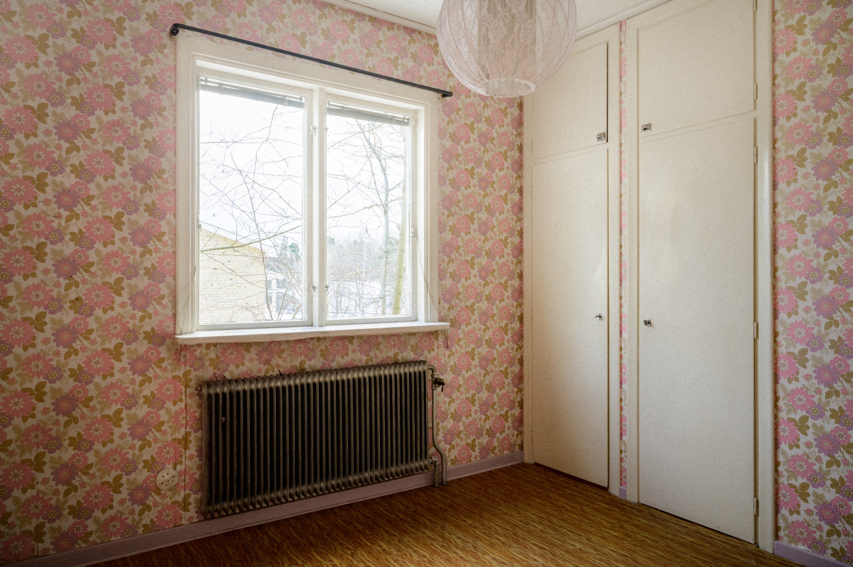 Sovrum med ljusinsläpp från öster