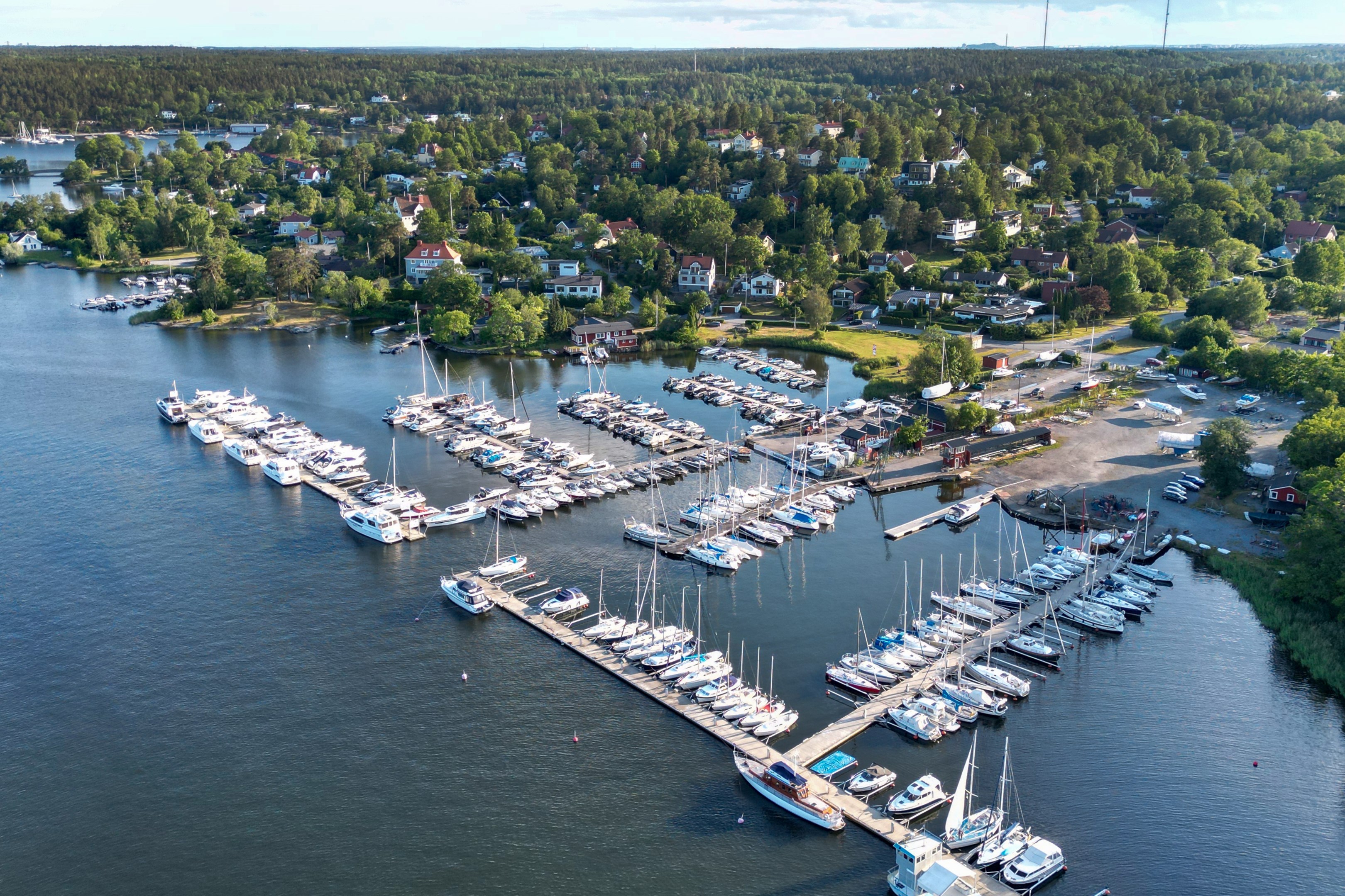 Bostadsbild från Solstigen 38, Till salu i Skuru, Nacka