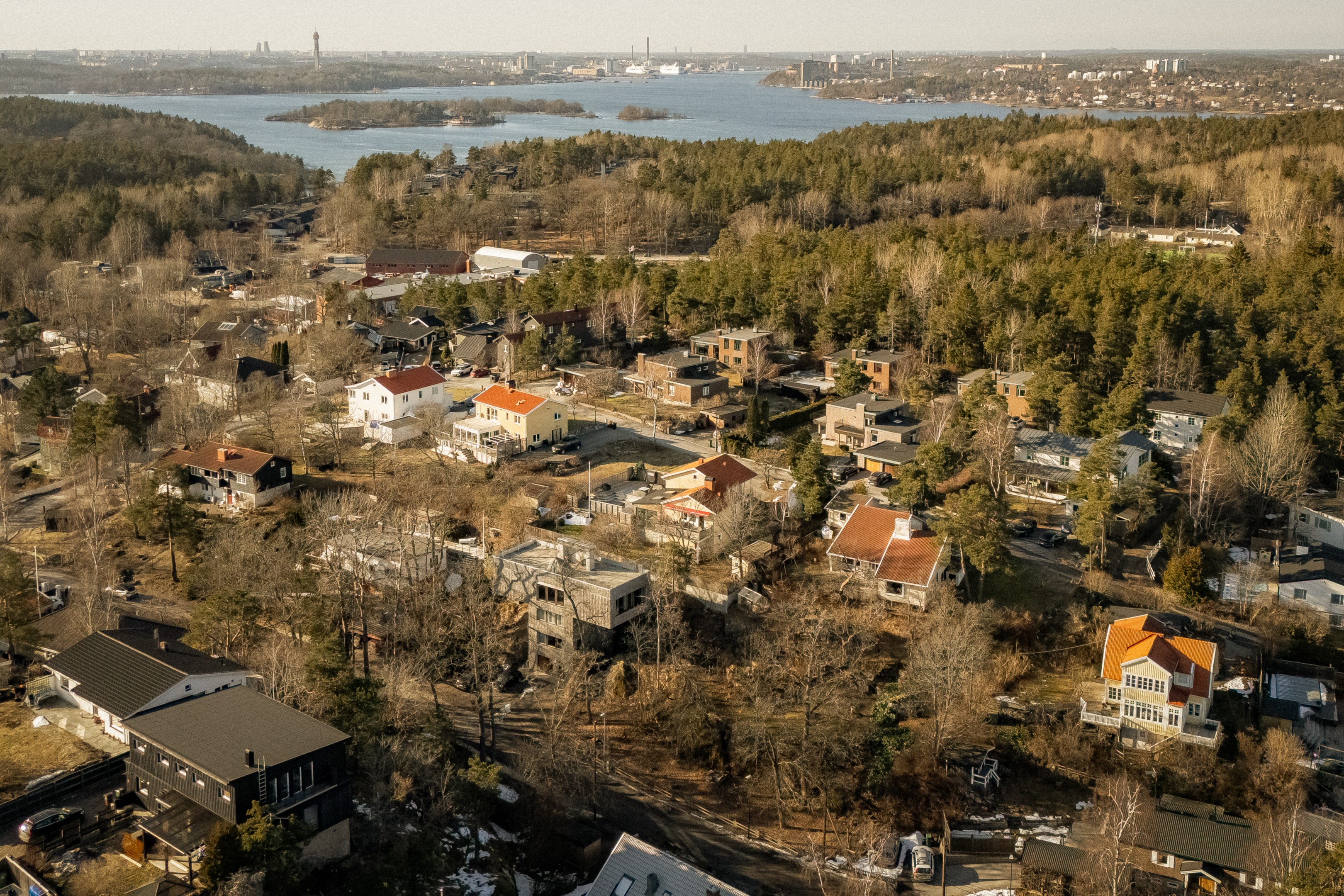 Bostadsbild från Solstigen 38, Till salu i Skuru, Nacka