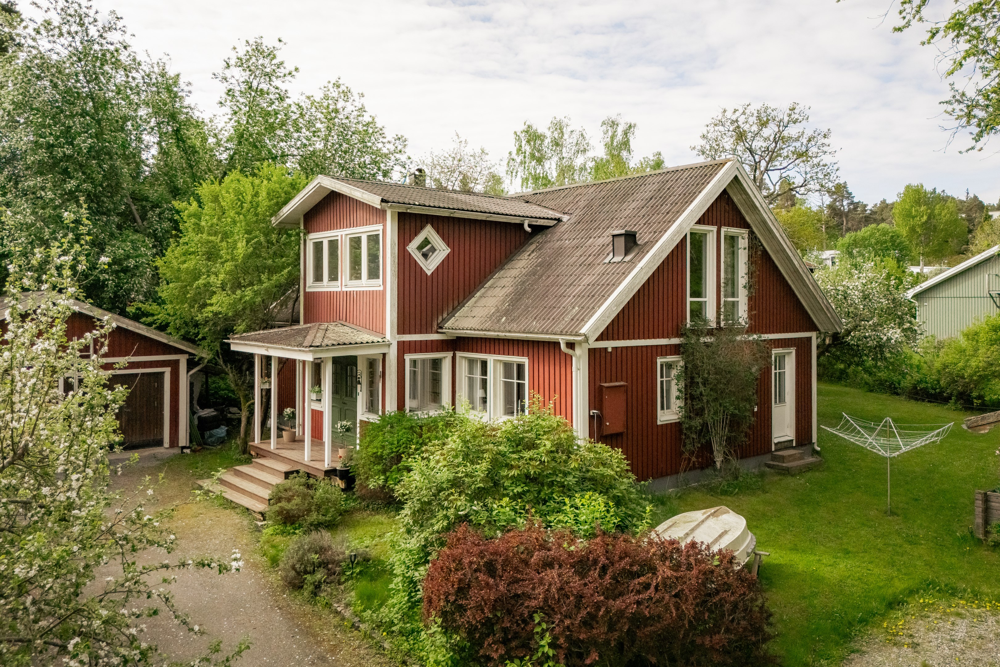Bostadsbild från Hermelinsvägen 15, Såld i Boo Gård, Nacka