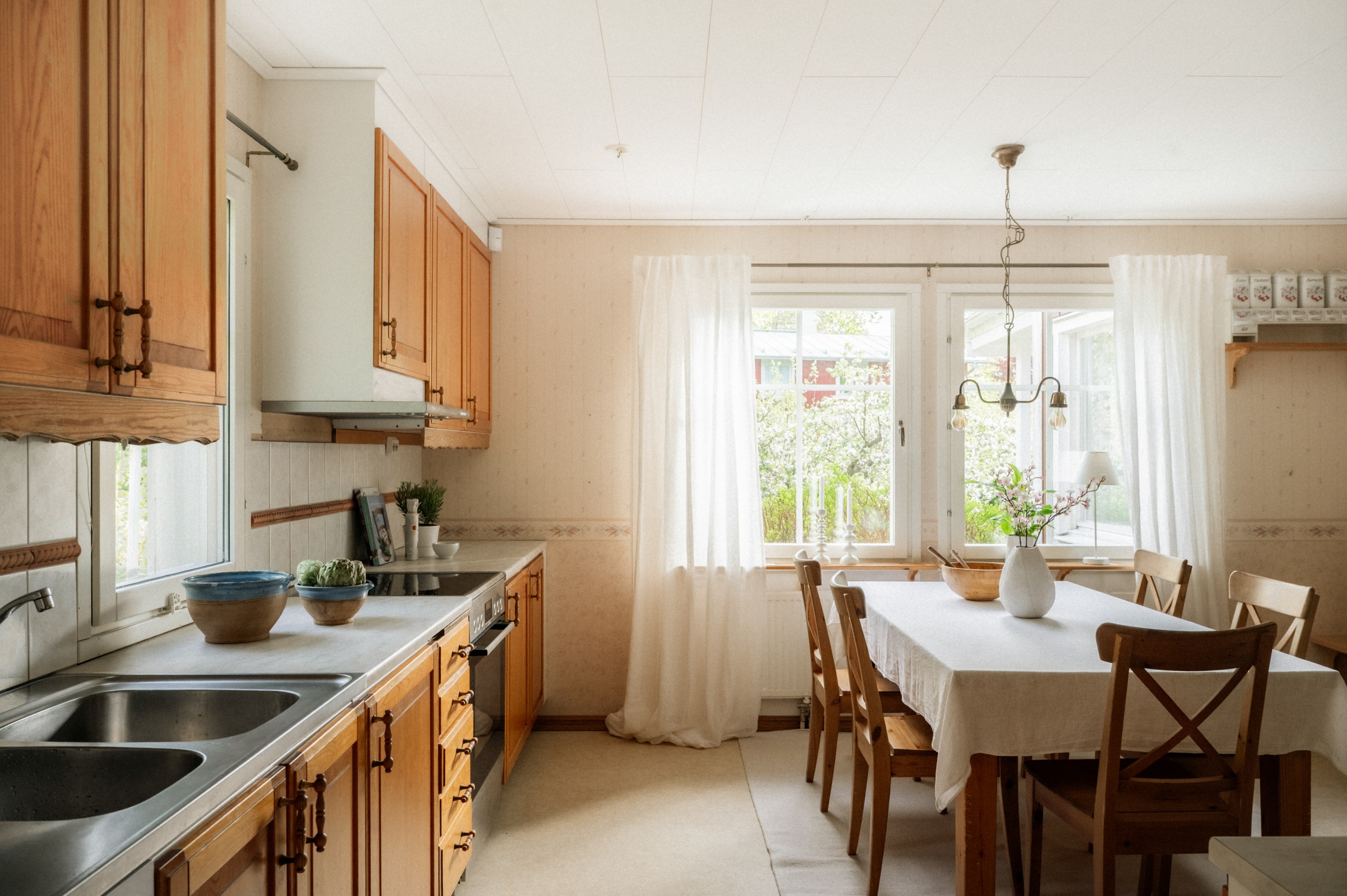 Bostadsbild från Hermelinsvägen 15, Såld i Boo Gård, Nacka