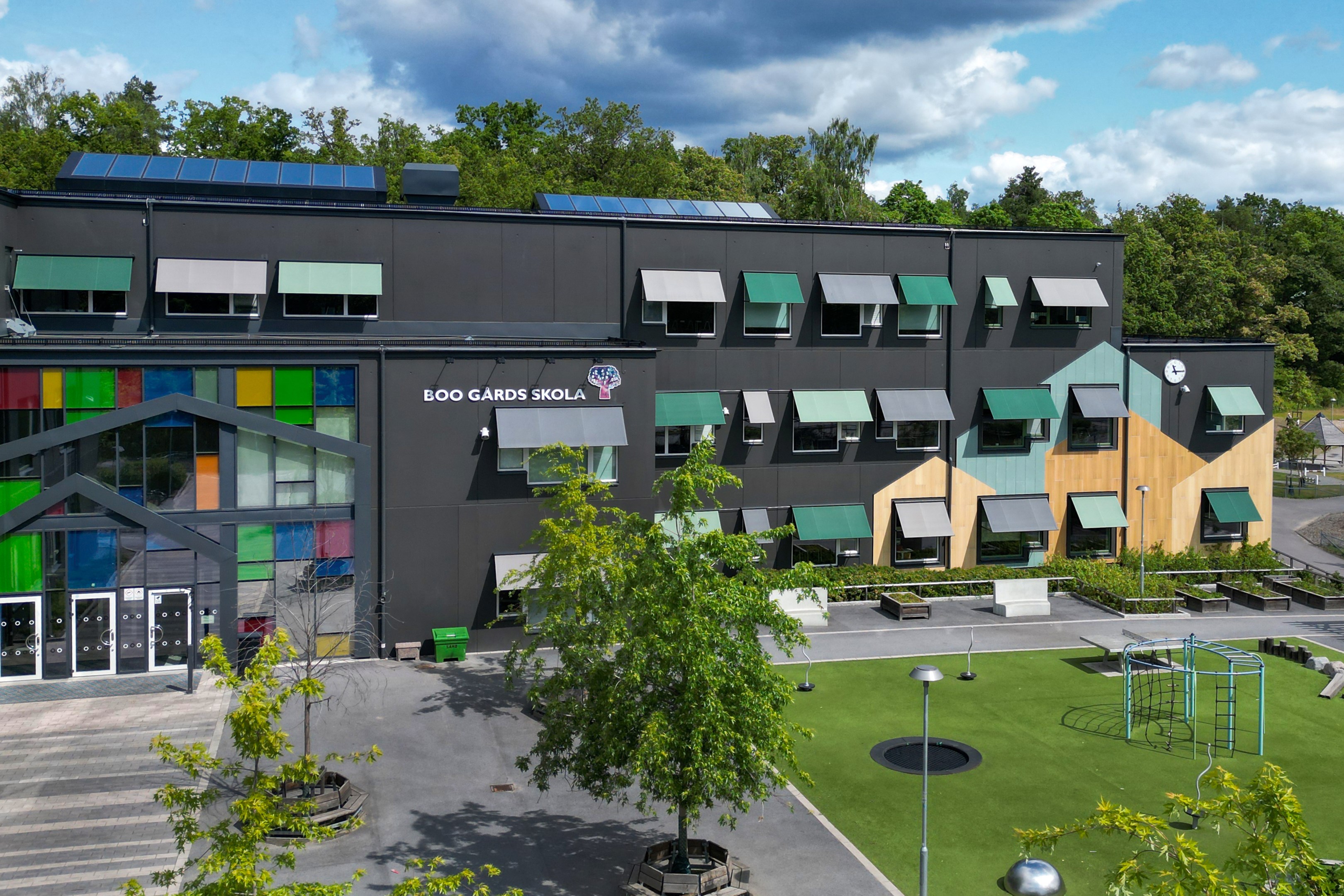 Bostadsbild från Hermelinsvägen 15, Såld i Boo Gård, Nacka