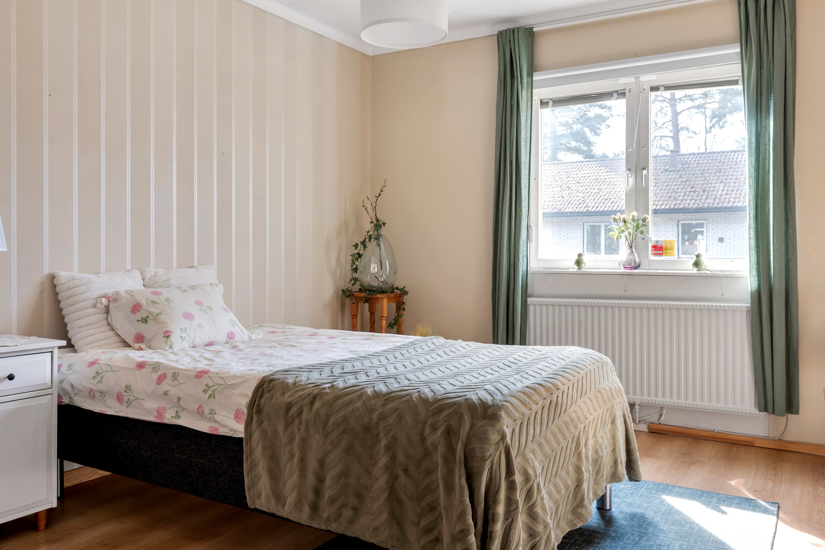 Bostadsbild från Älgstråket 19, Till salu i Läby, Uppsala