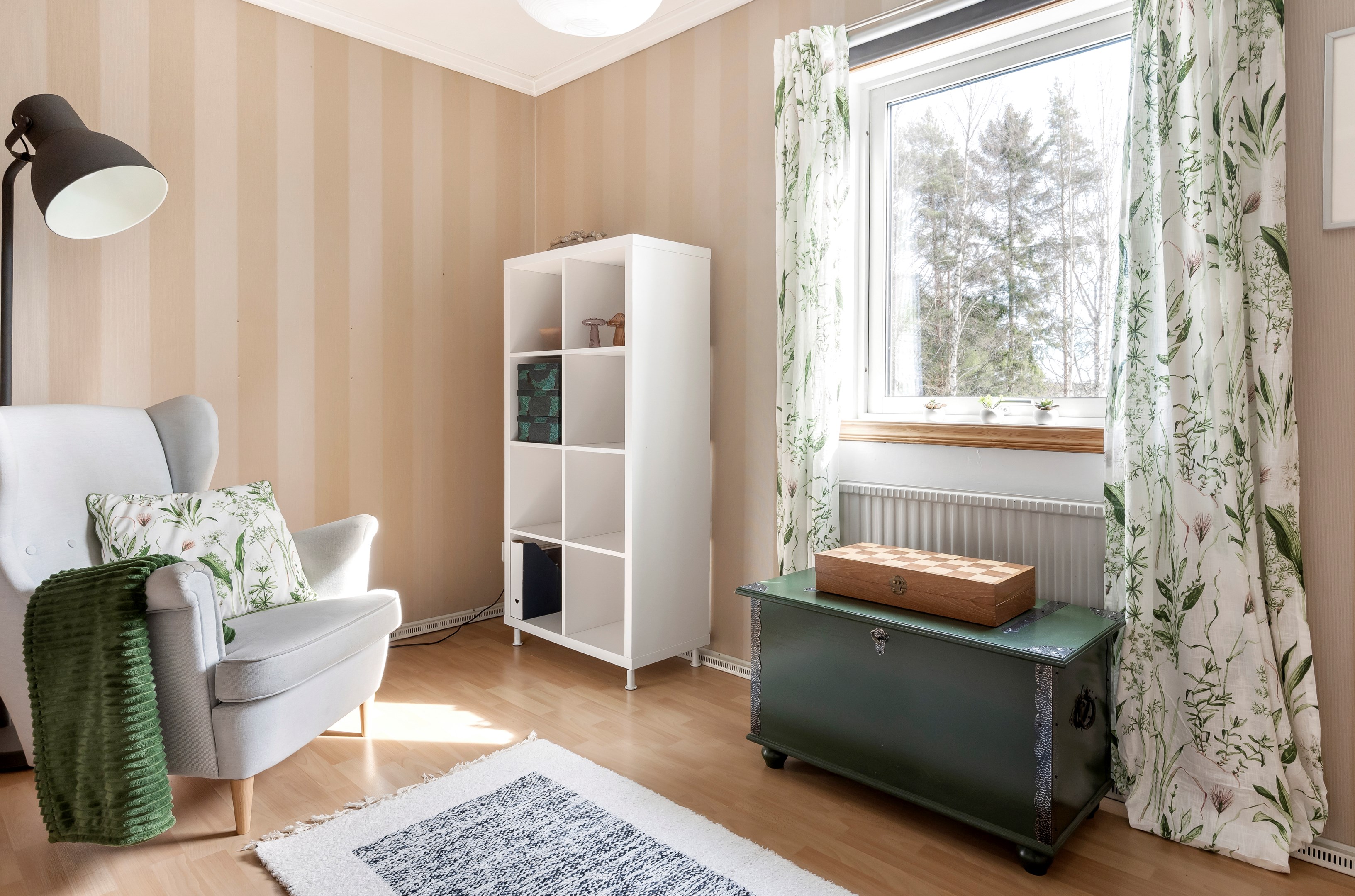 Bostadsbild från Älgstråket 19, Till salu i Läby, Uppsala