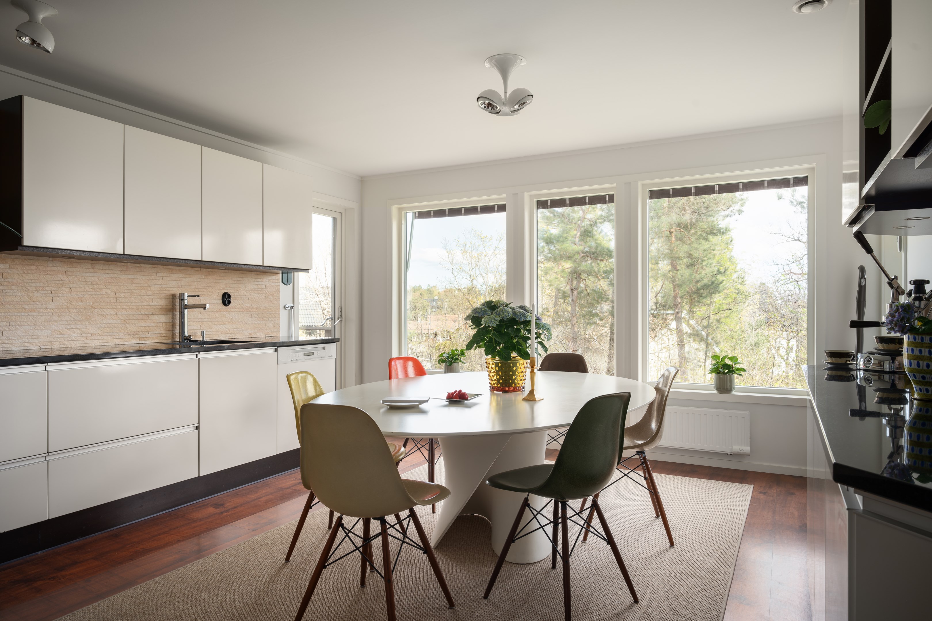 Bostadsbild från Lärkstigen 6, Till salu i Skuru, Nacka