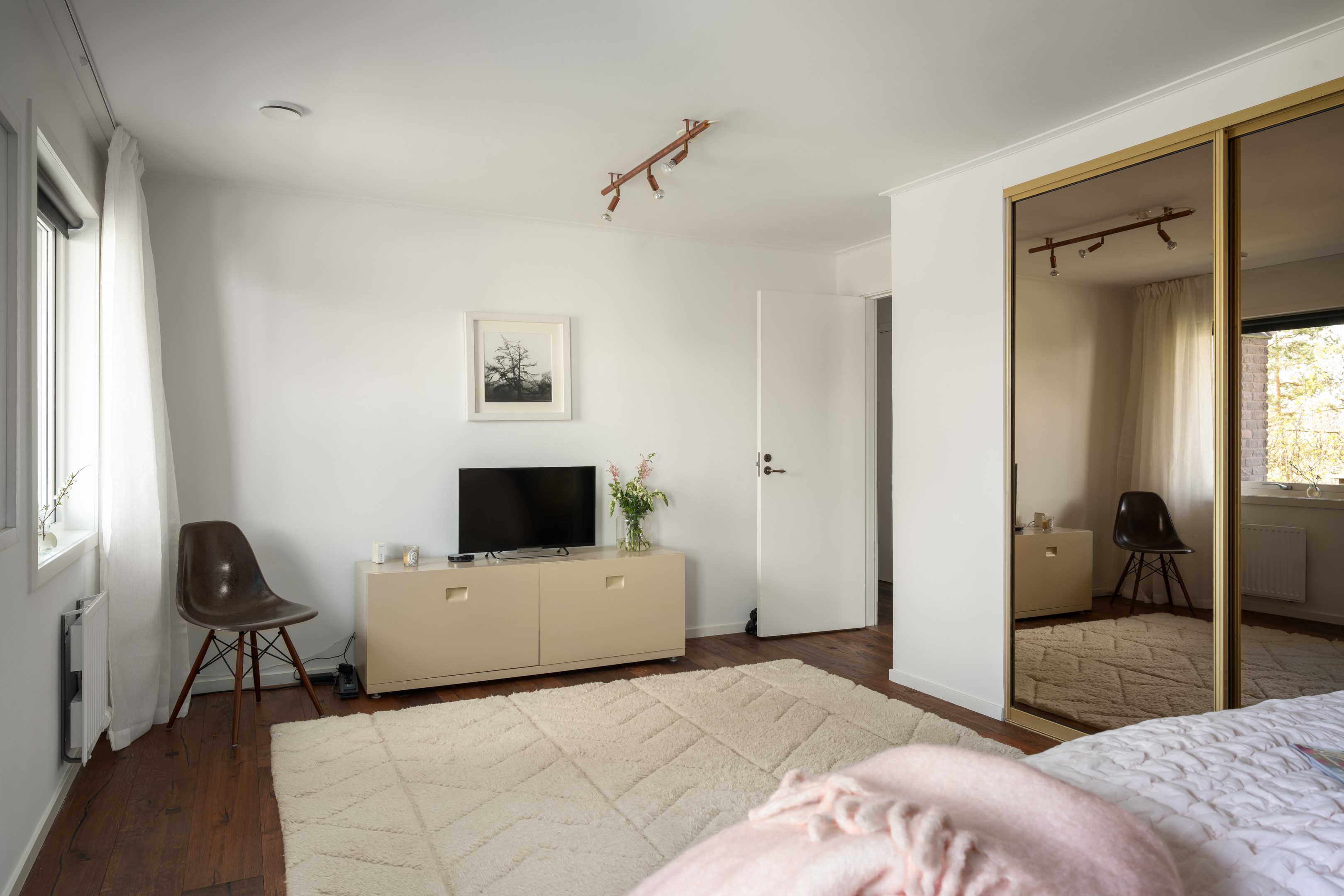 Bostadsbild från Lärkstigen 6, Till salu i Skuru, Nacka