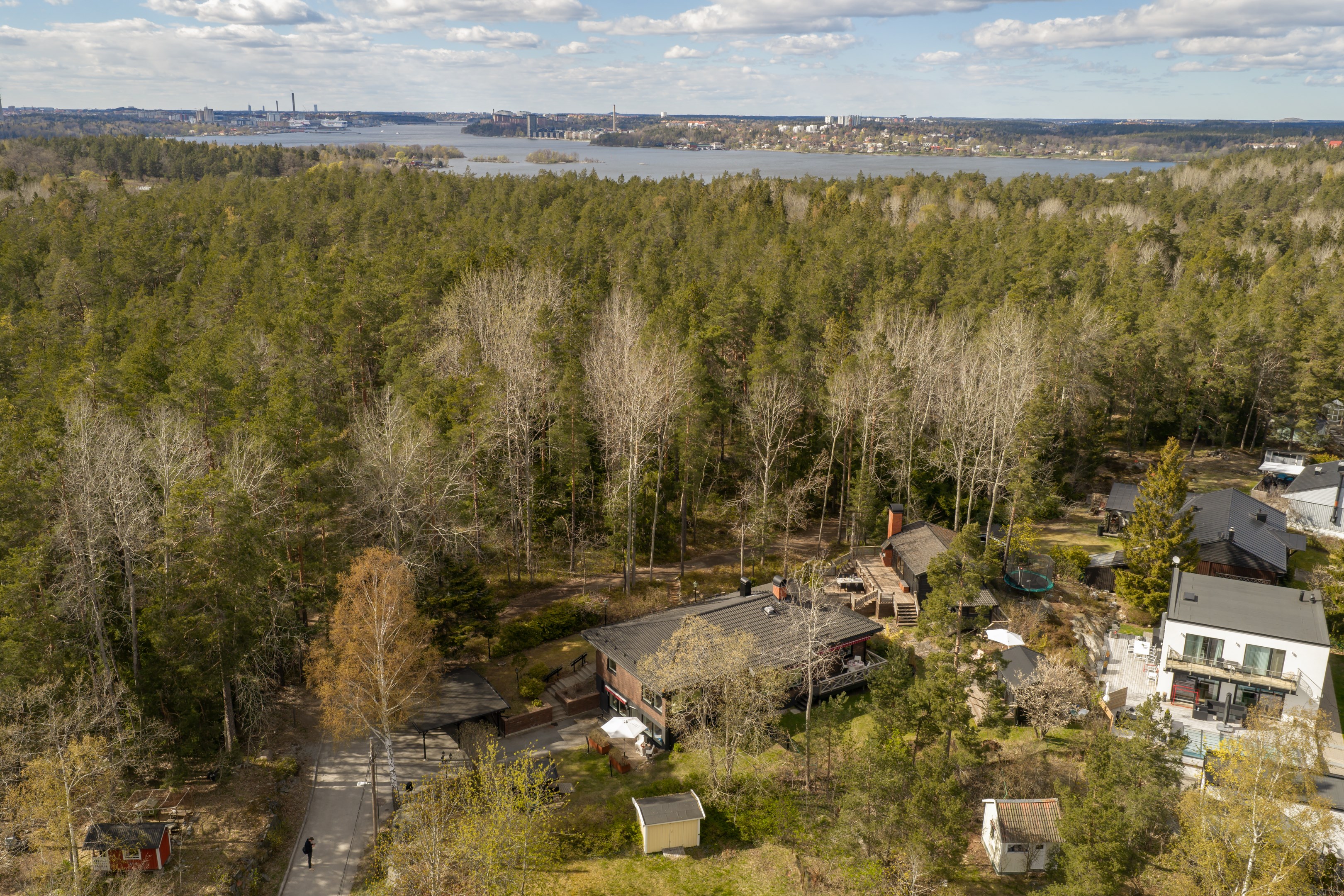 Bostadsbild från Lärkstigen 6, Till salu i Skuru, Nacka