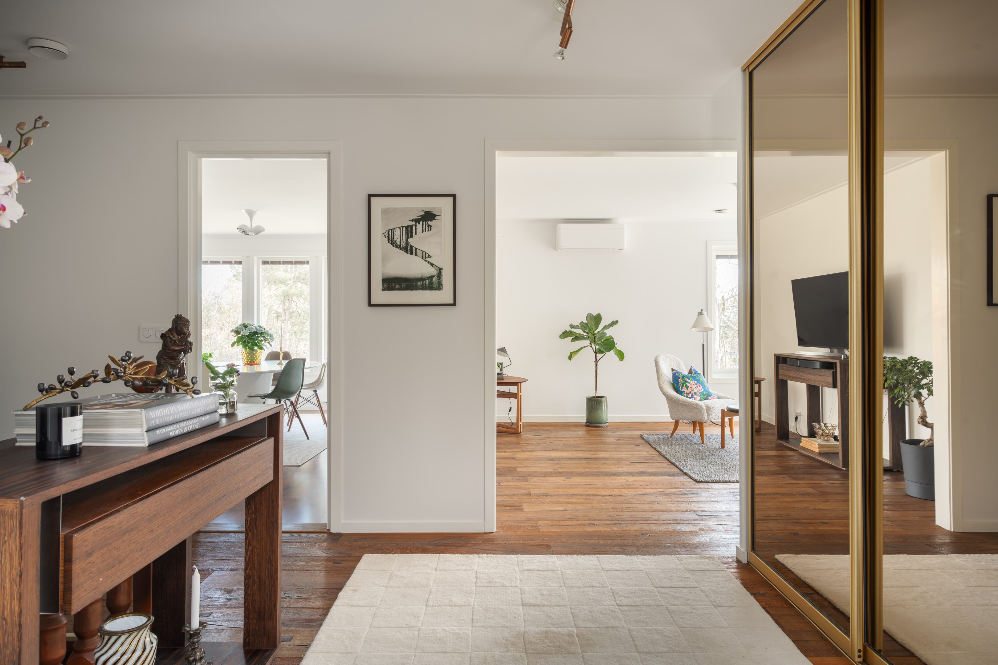 Bostadsbild från Lärkstigen 6, Till salu i Skuru, Nacka