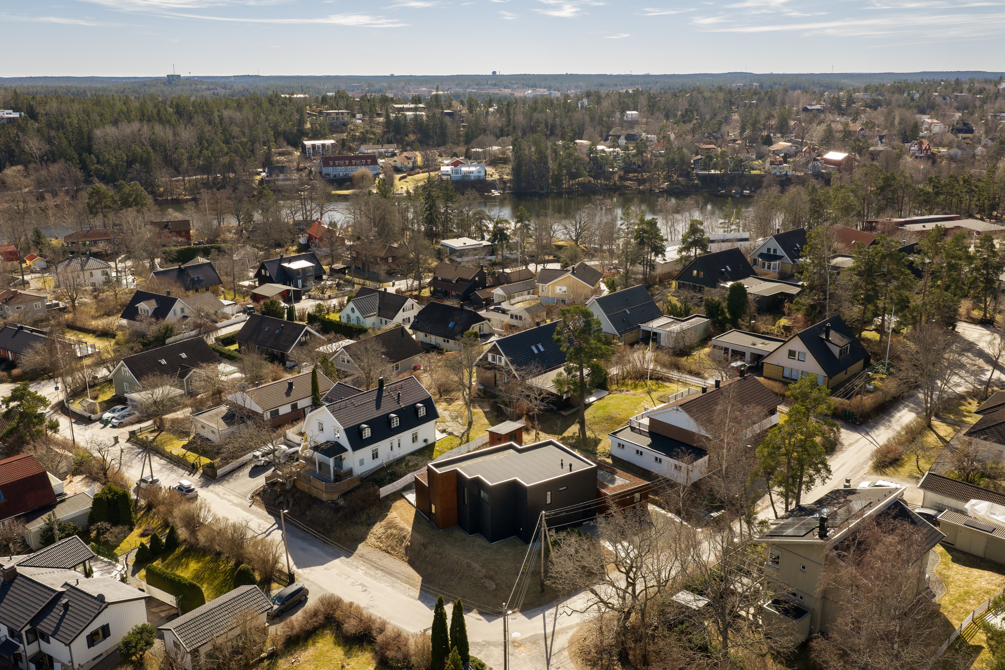 Bostadsbild från Sommargyllens backe 1, Såld i Lännersta, Nacka