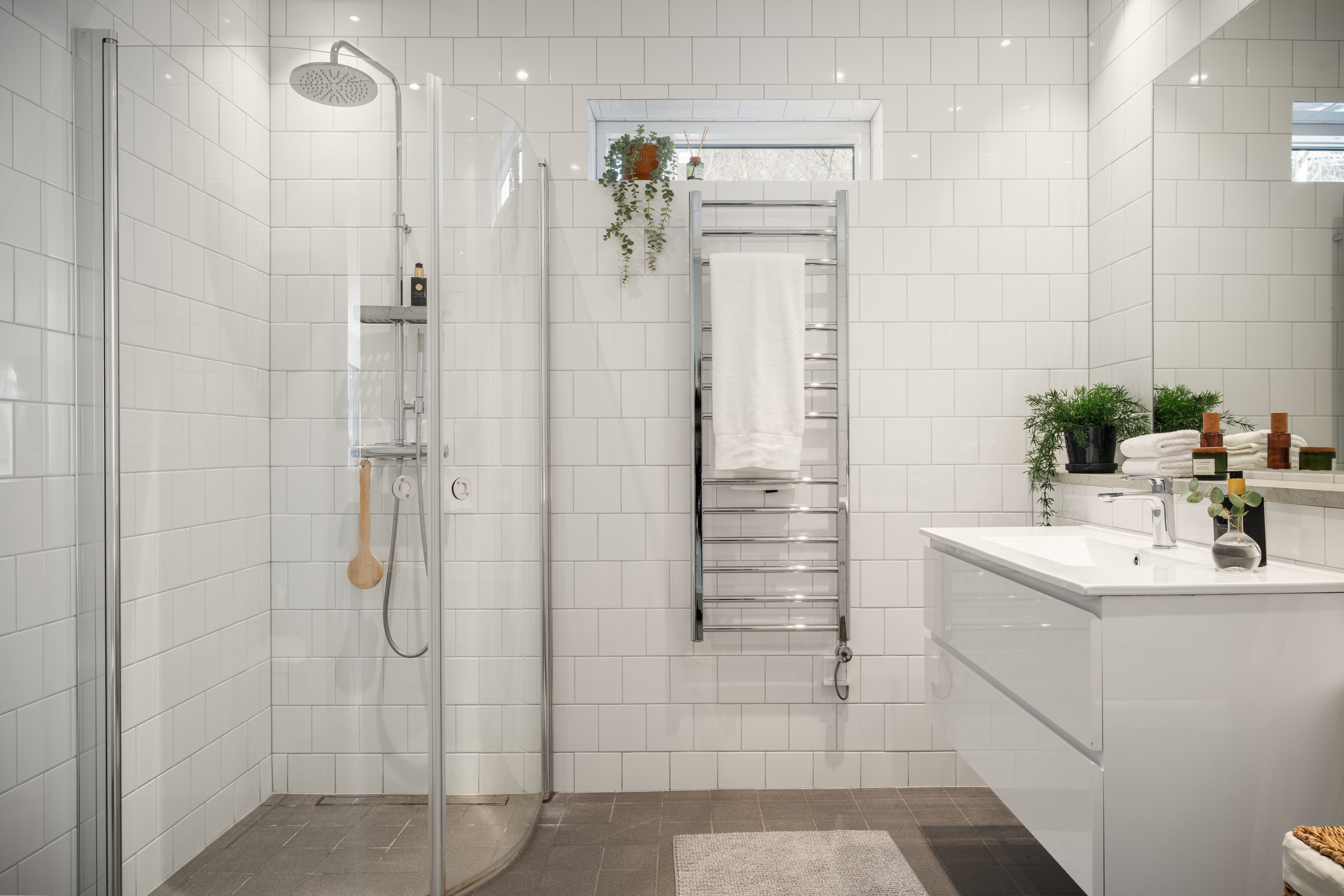 Bostadsbild från Sommargyllens backe 1, Såld i Lännersta, Nacka