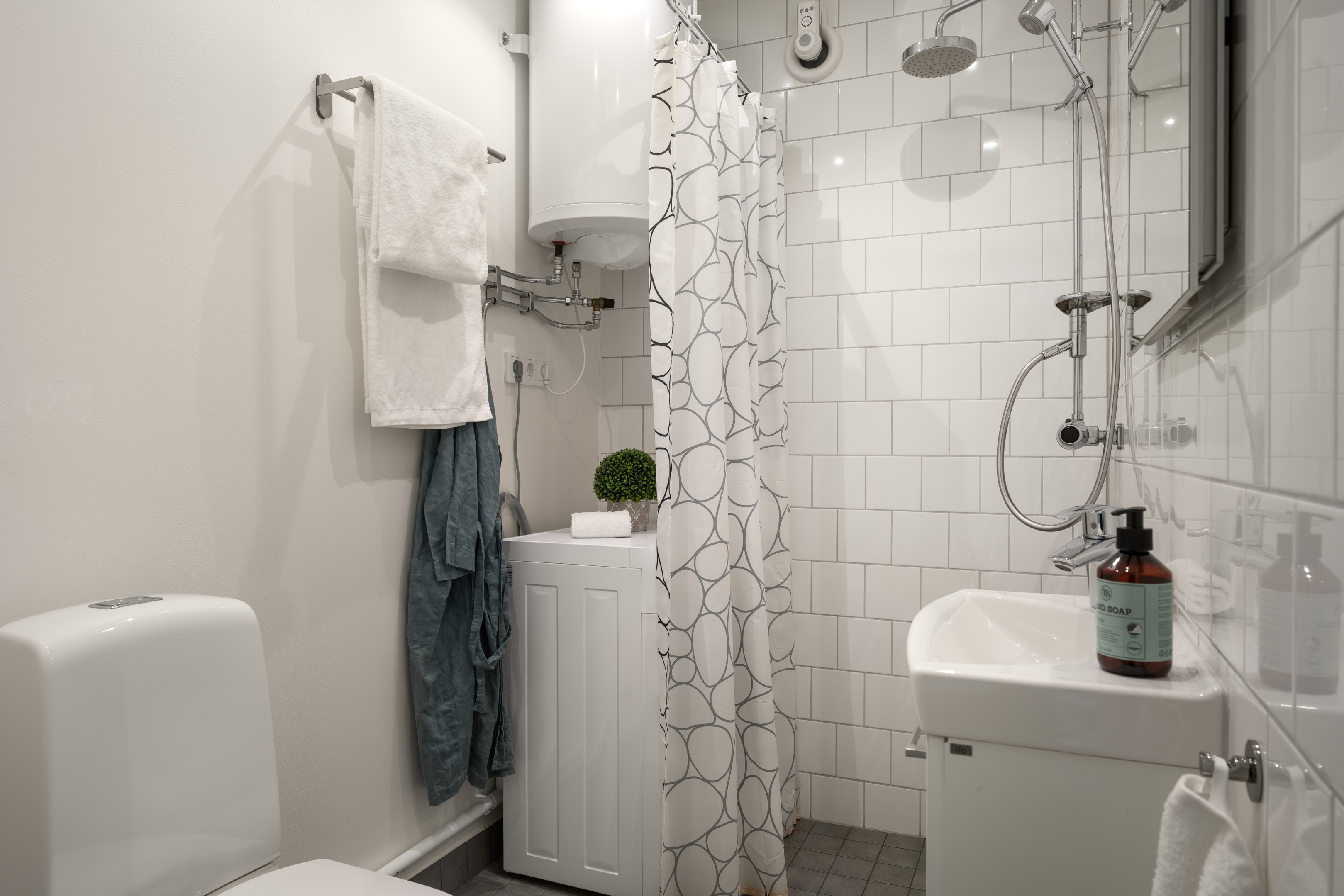 Bostadsbild från Sommargyllens backe 1, Såld i Lännersta, Nacka