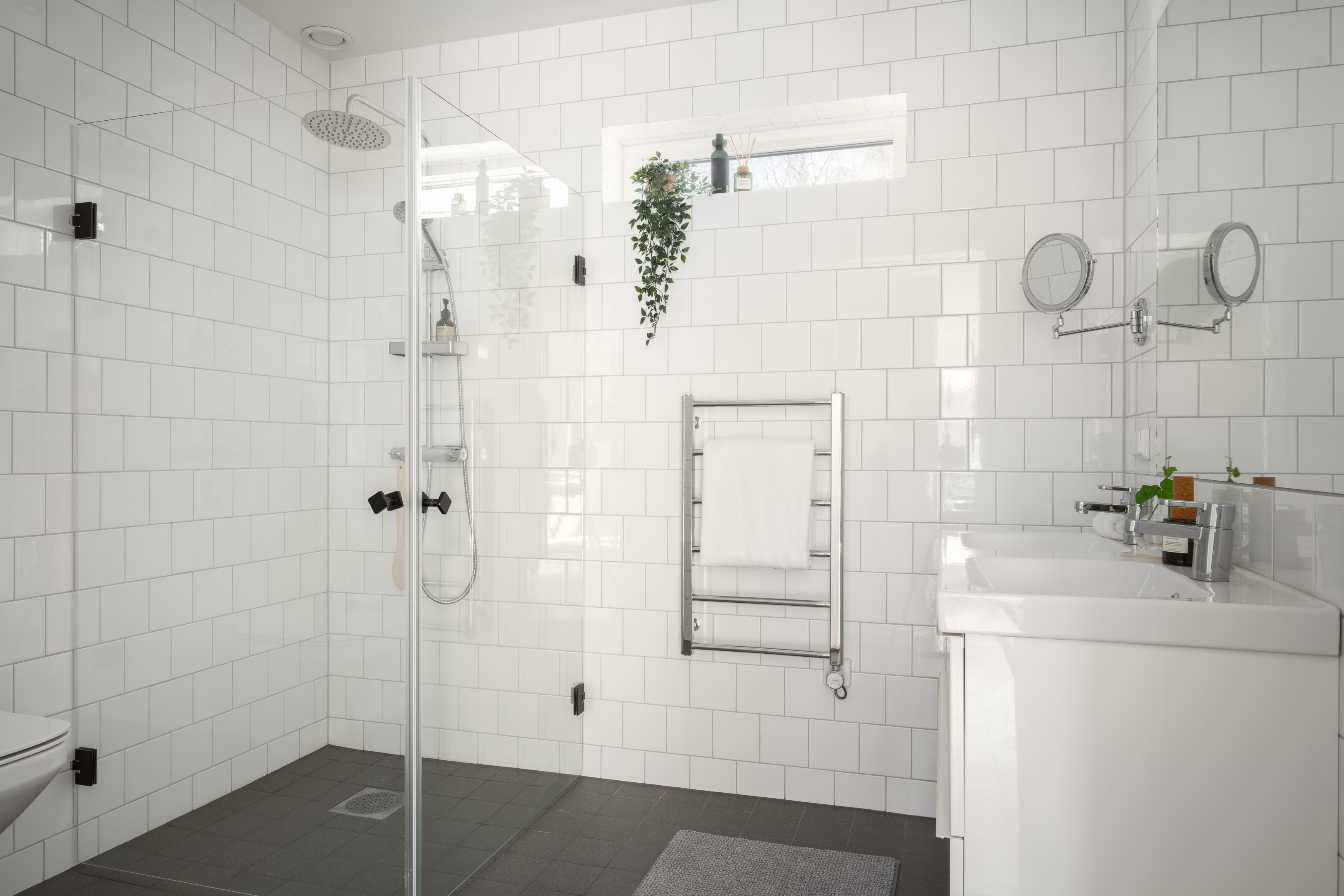 Bostadsbild från Sommargyllens backe 1, Såld i Lännersta, Nacka