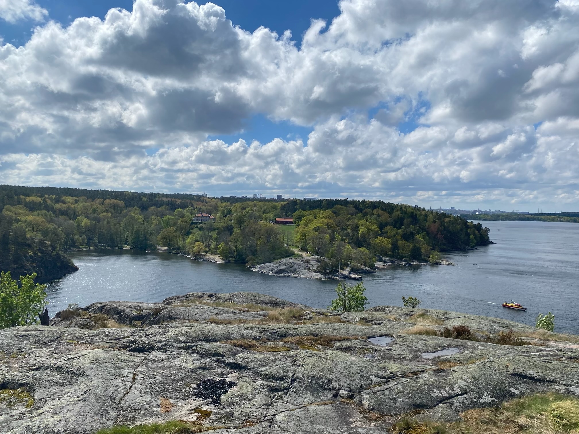 Bostadsbild från Sten Stures väg 6, Till salu i Duvnäs Utskog, Nacka