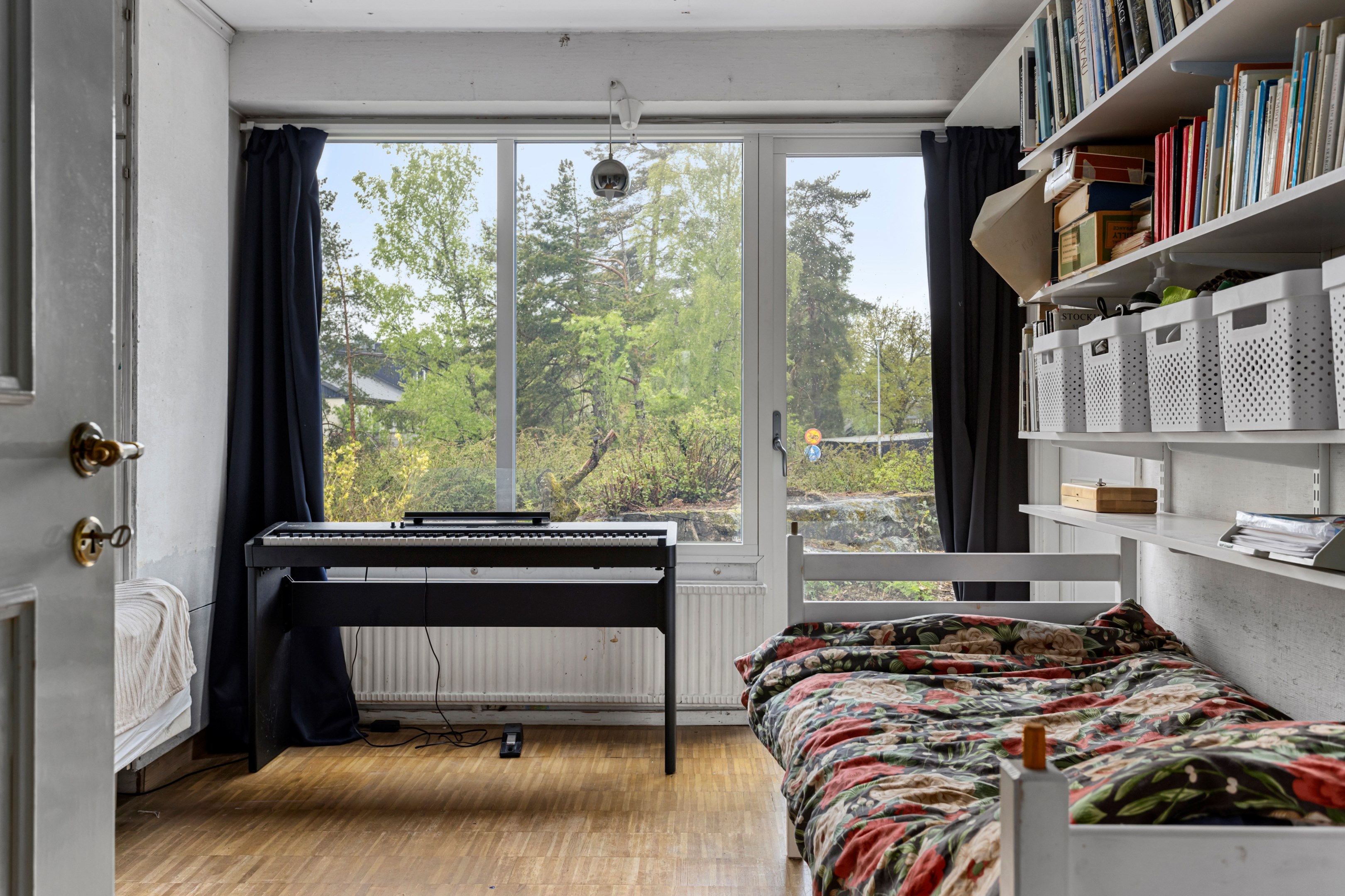 Bostadsbild från Sten Stures väg 6, Till salu i Duvnäs Utskog, Nacka