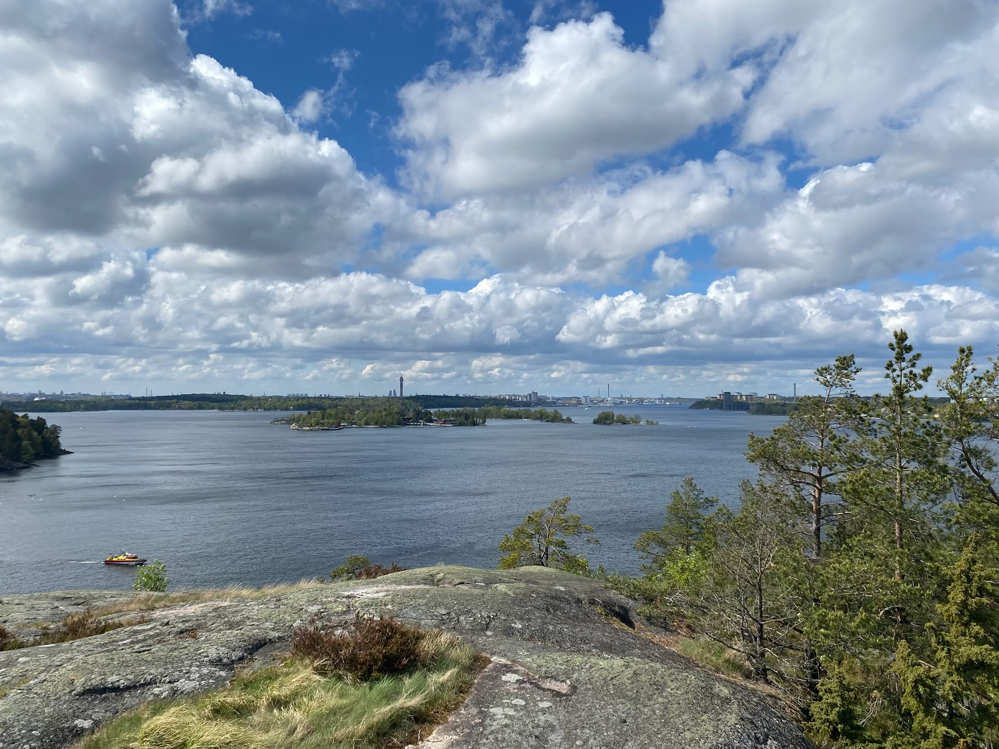 Bostadsbild från Sten Stures väg 6, Till salu i Duvnäs Utskog, Nacka