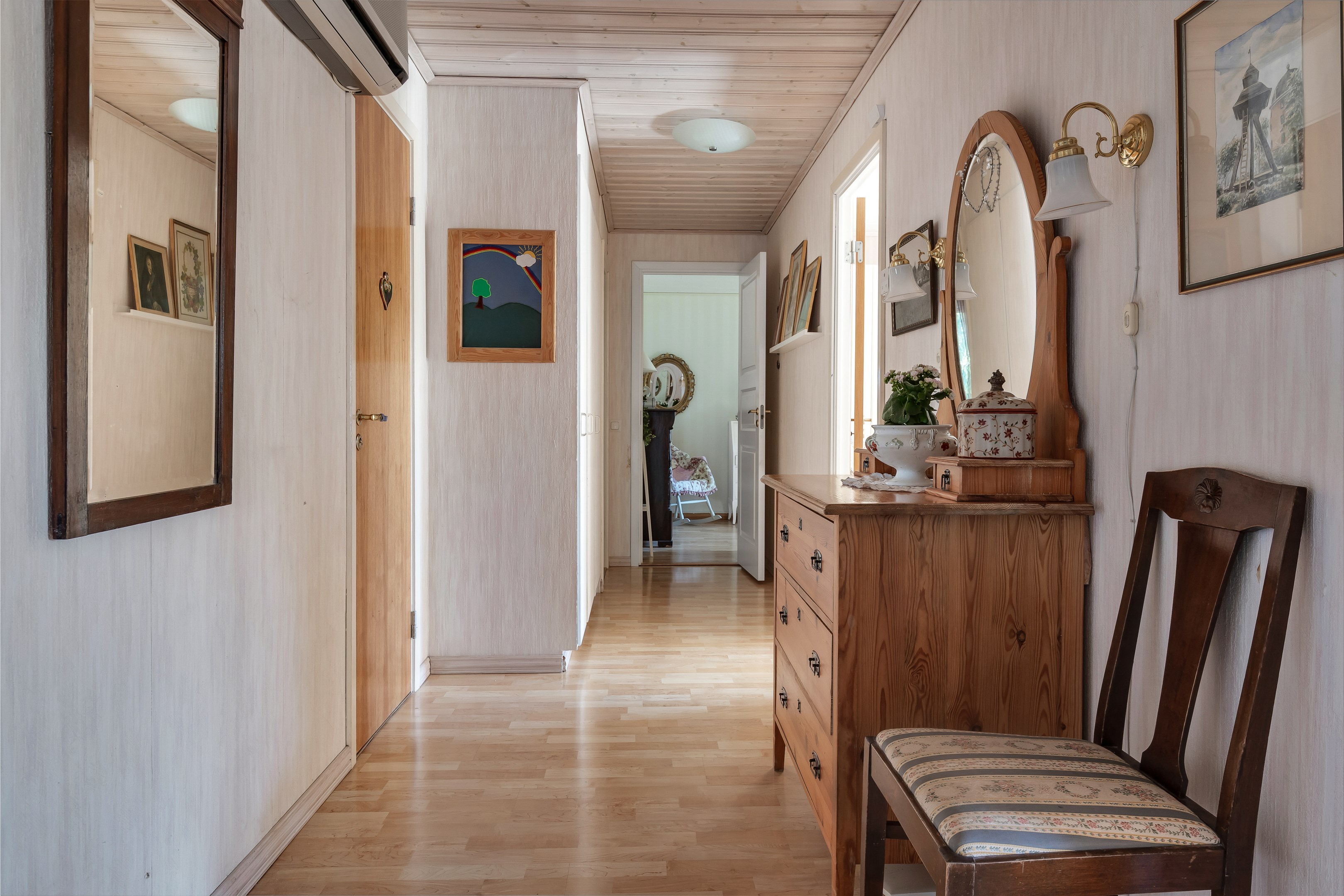 Bostadsbild från Bergvägen 8, Såld i Storvreta, Uppsala