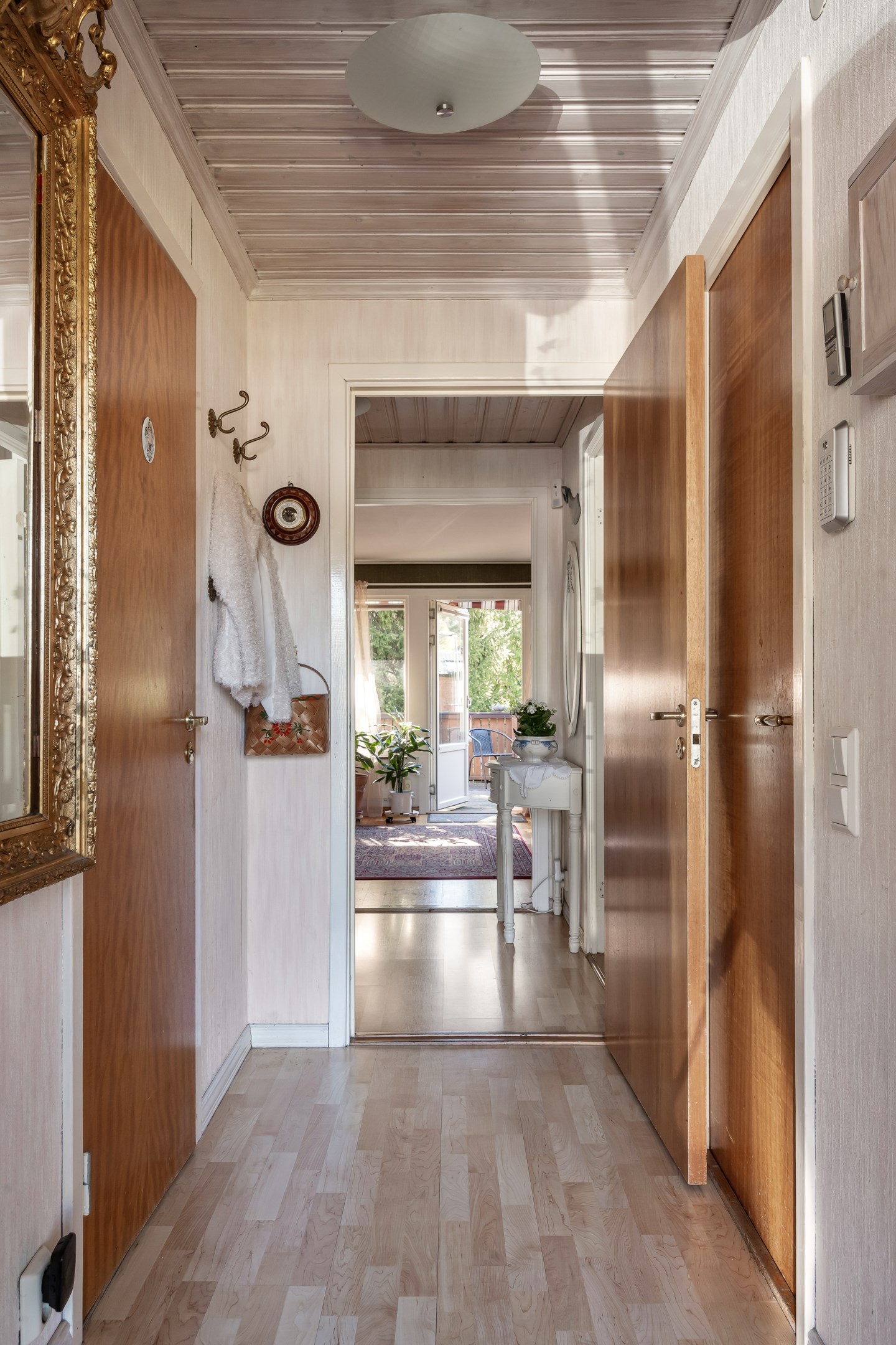 Bostadsbild från Bergvägen 8, Såld i Storvreta, Uppsala