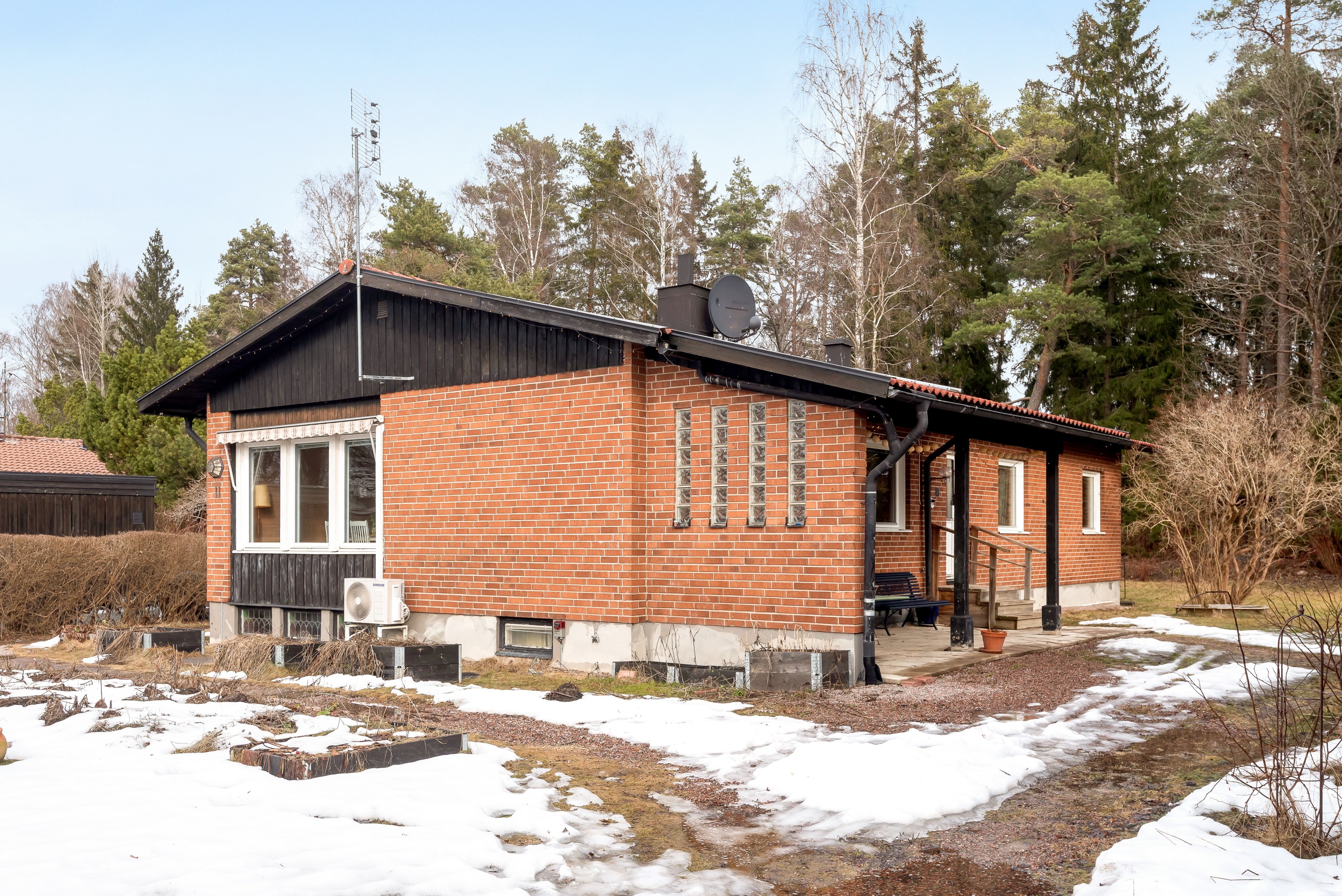 Bostadsbild från Dragontorpsvägen 11, Såld i Bälinge, Uppsala