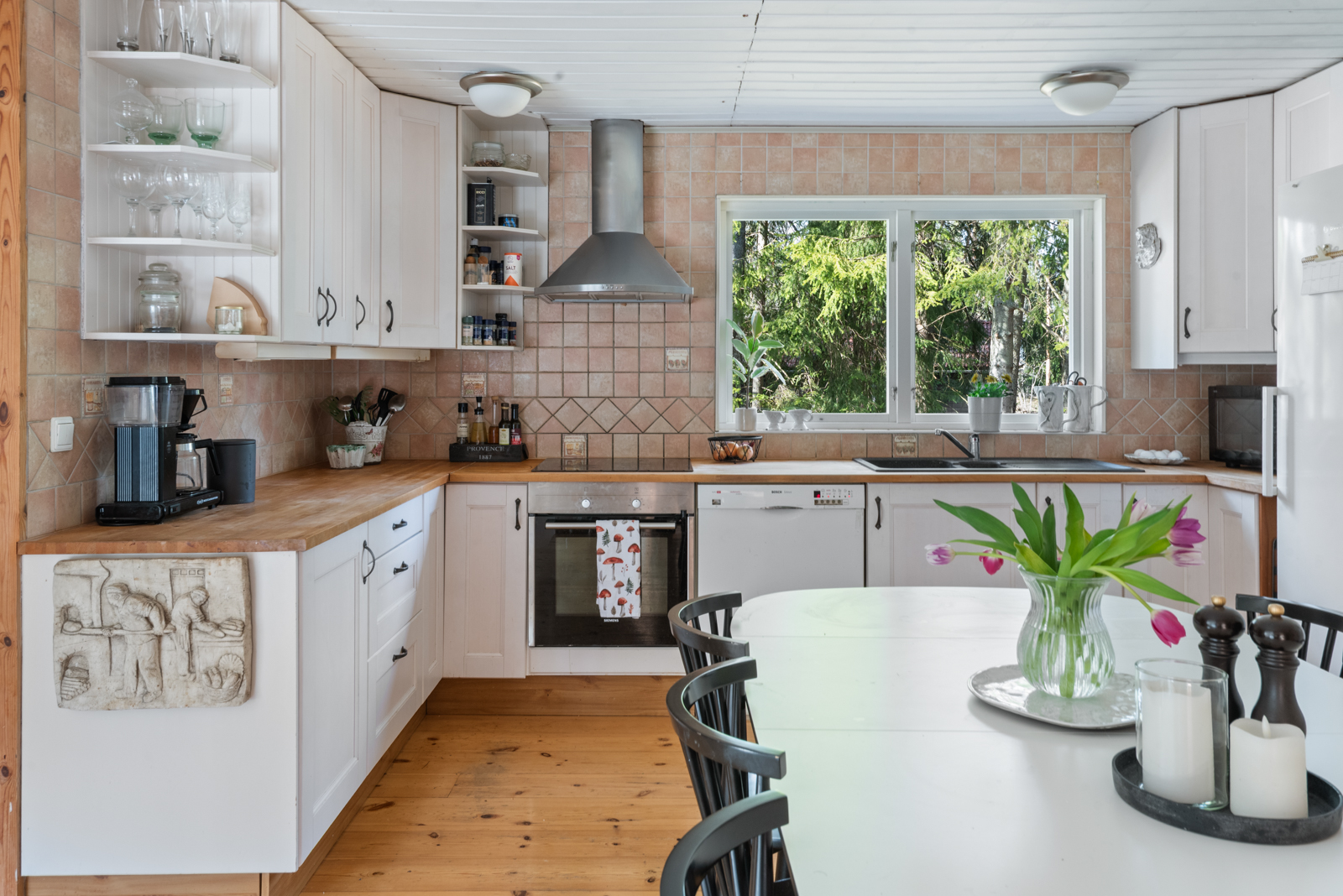 Bostadsbild från Hinsaringen 31, Kommande i Evlinge, Värmdö