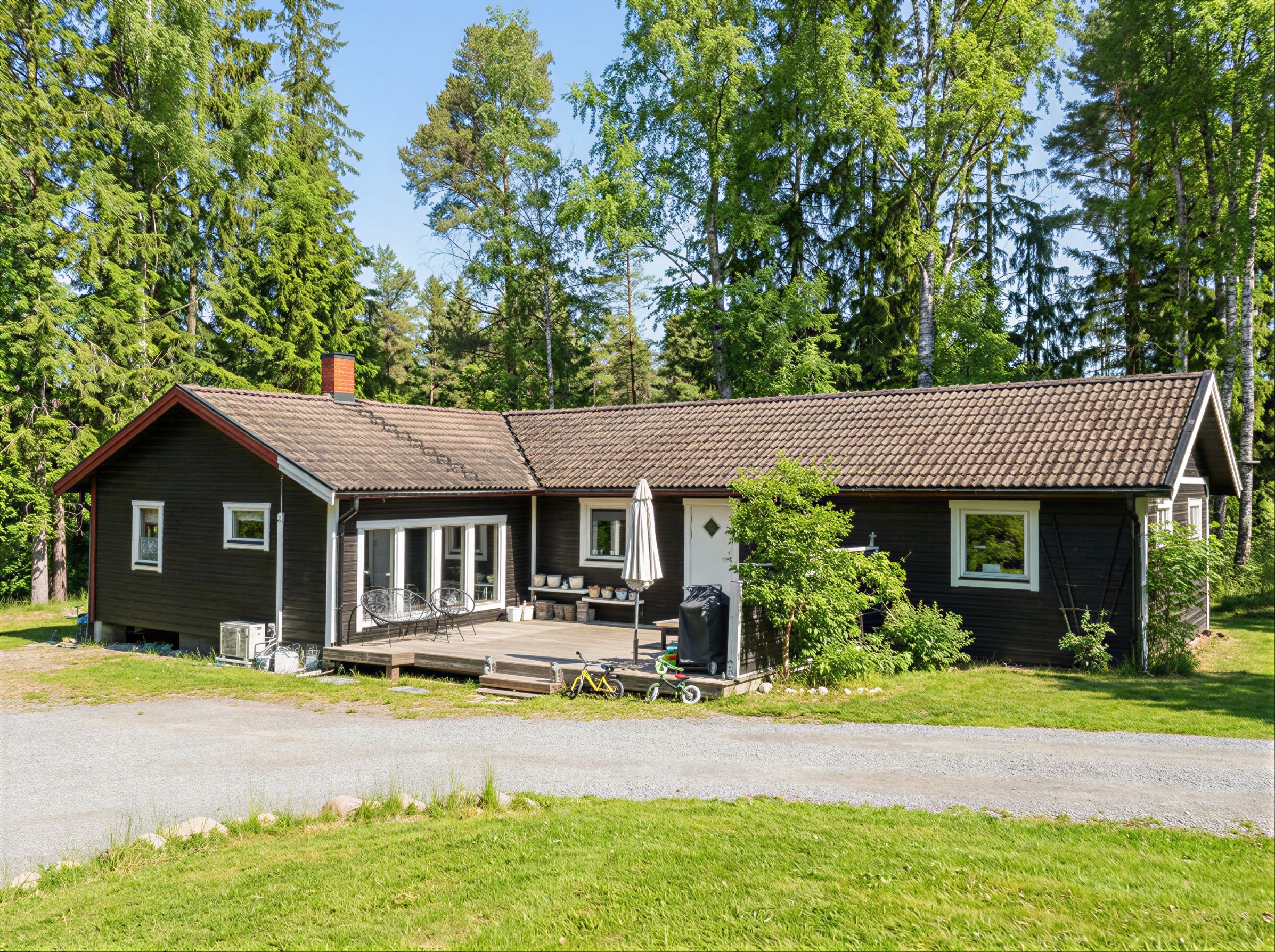 Bostadsbild från Hinsaringen 31, Kommande i Evlinge, Värmdö