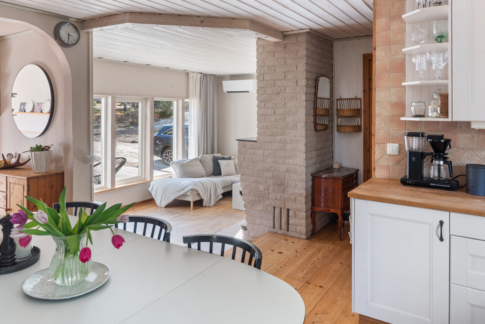 Bostadsbild från Hinsaringen 31, Kommande i Evlinge, Värmdö