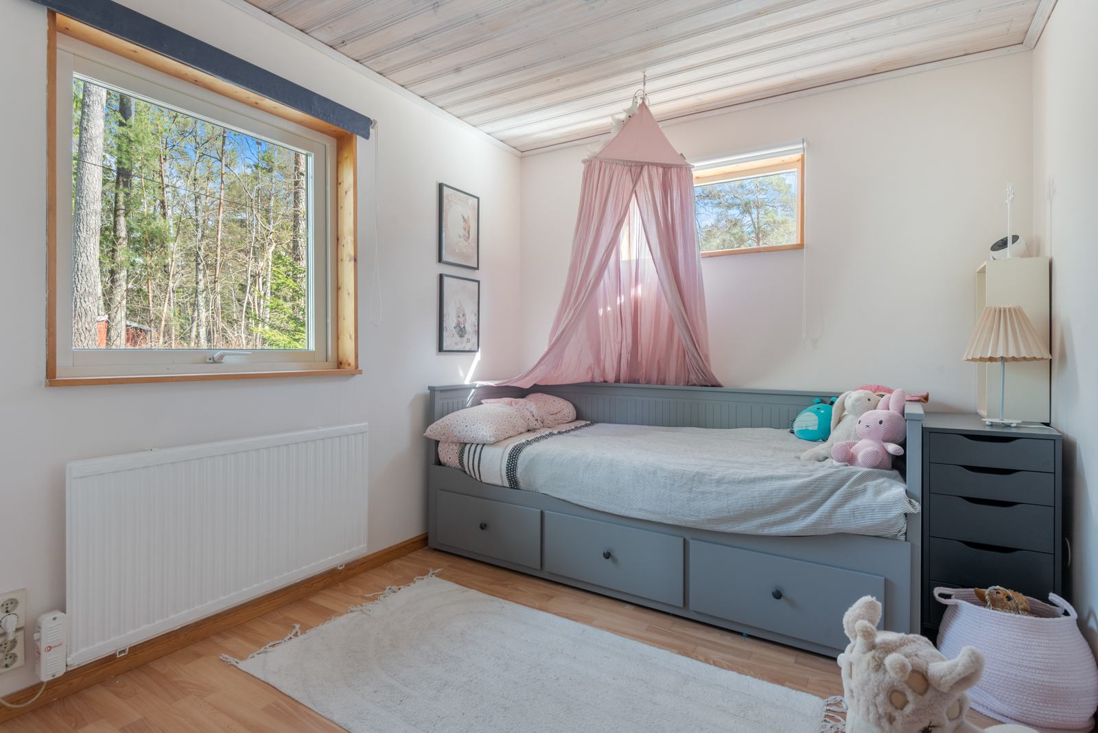 Bostadsbild från Hinsaringen 31, Kommande i Evlinge, Värmdö